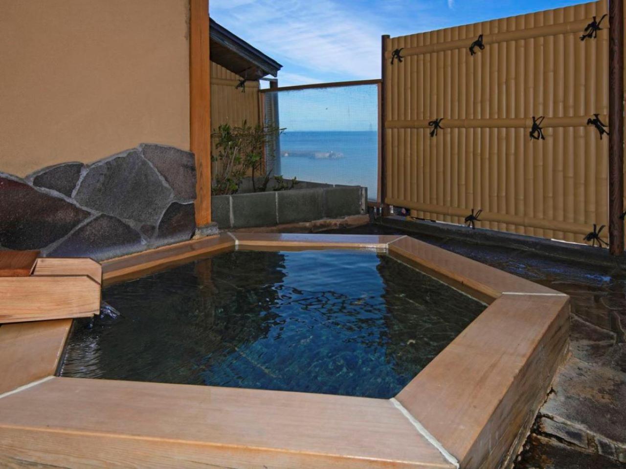 Miharu Japanese-Style Triple Room with Sea View with Open-Air Bath photo 3