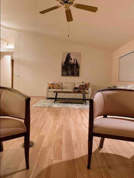 Four-Bedroom House photo 3