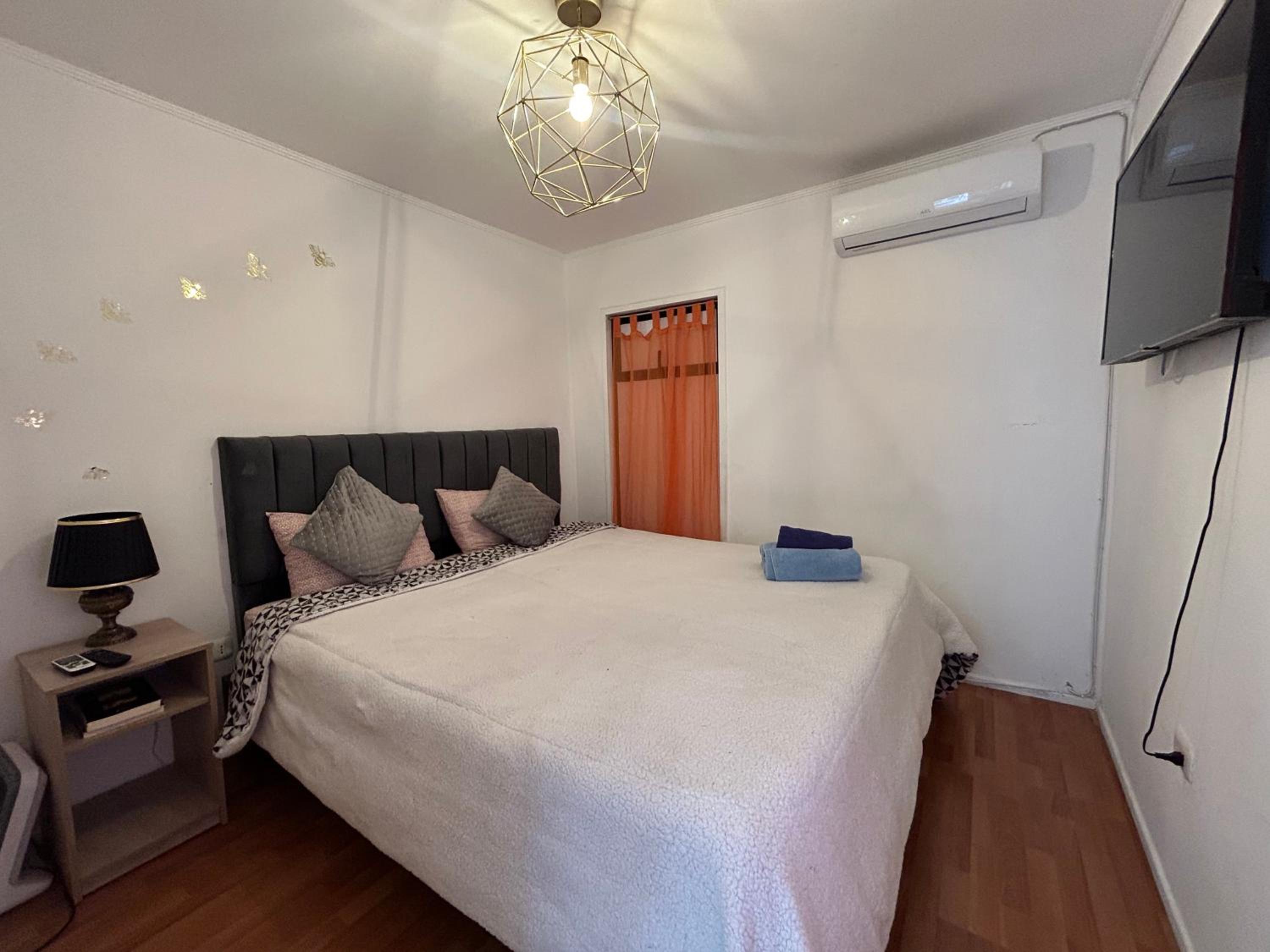 One-Bedroom House photo 1