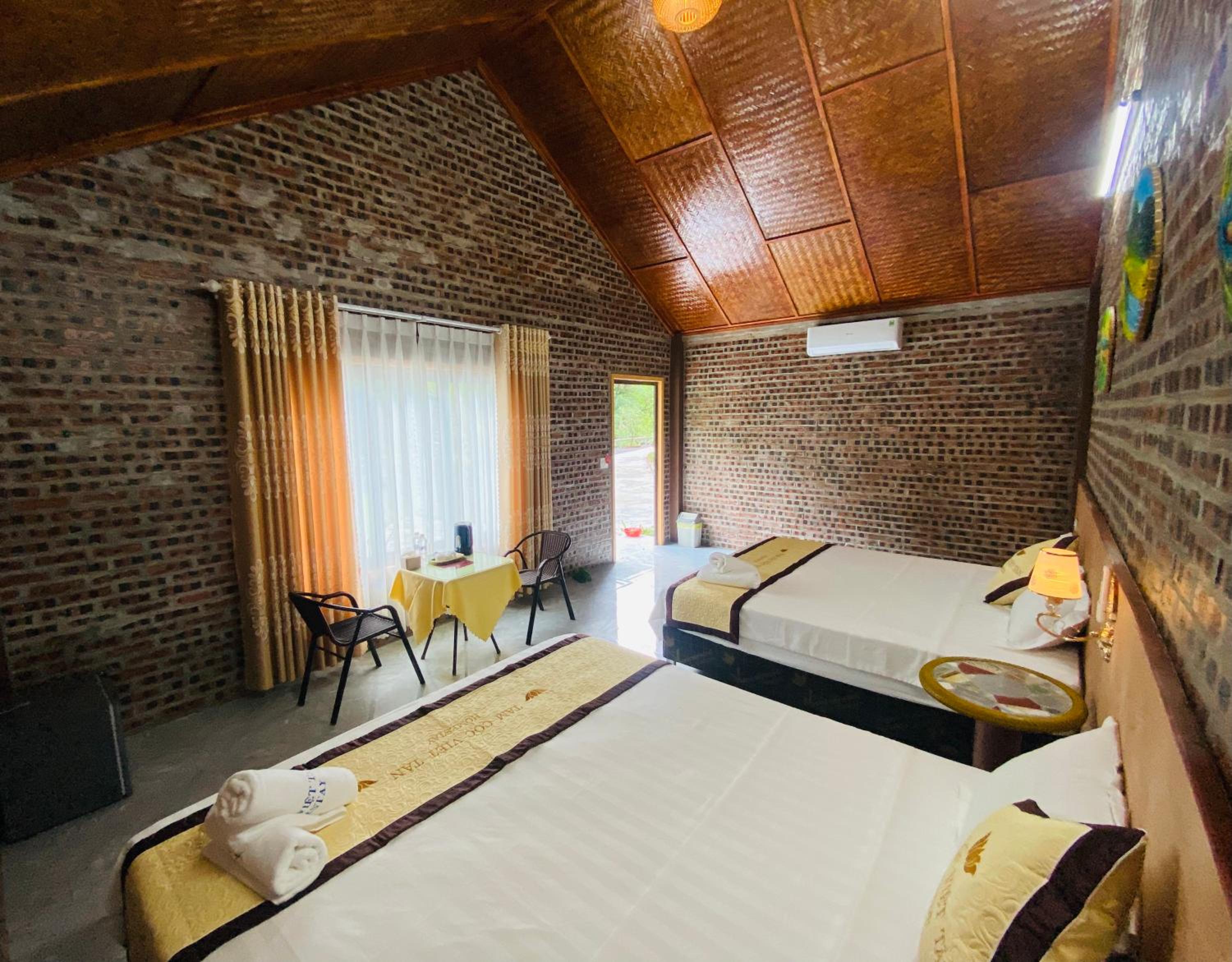 King Room with Pool View photo 1