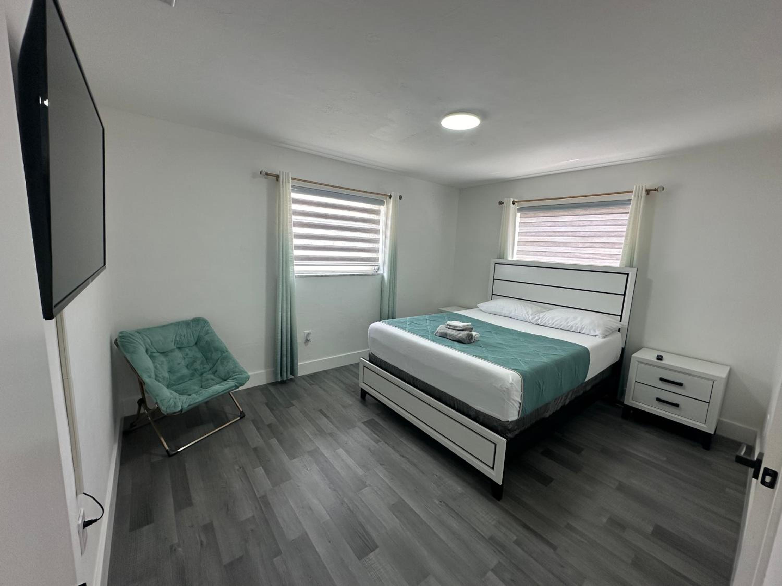 Two-Bedroom House photo 2