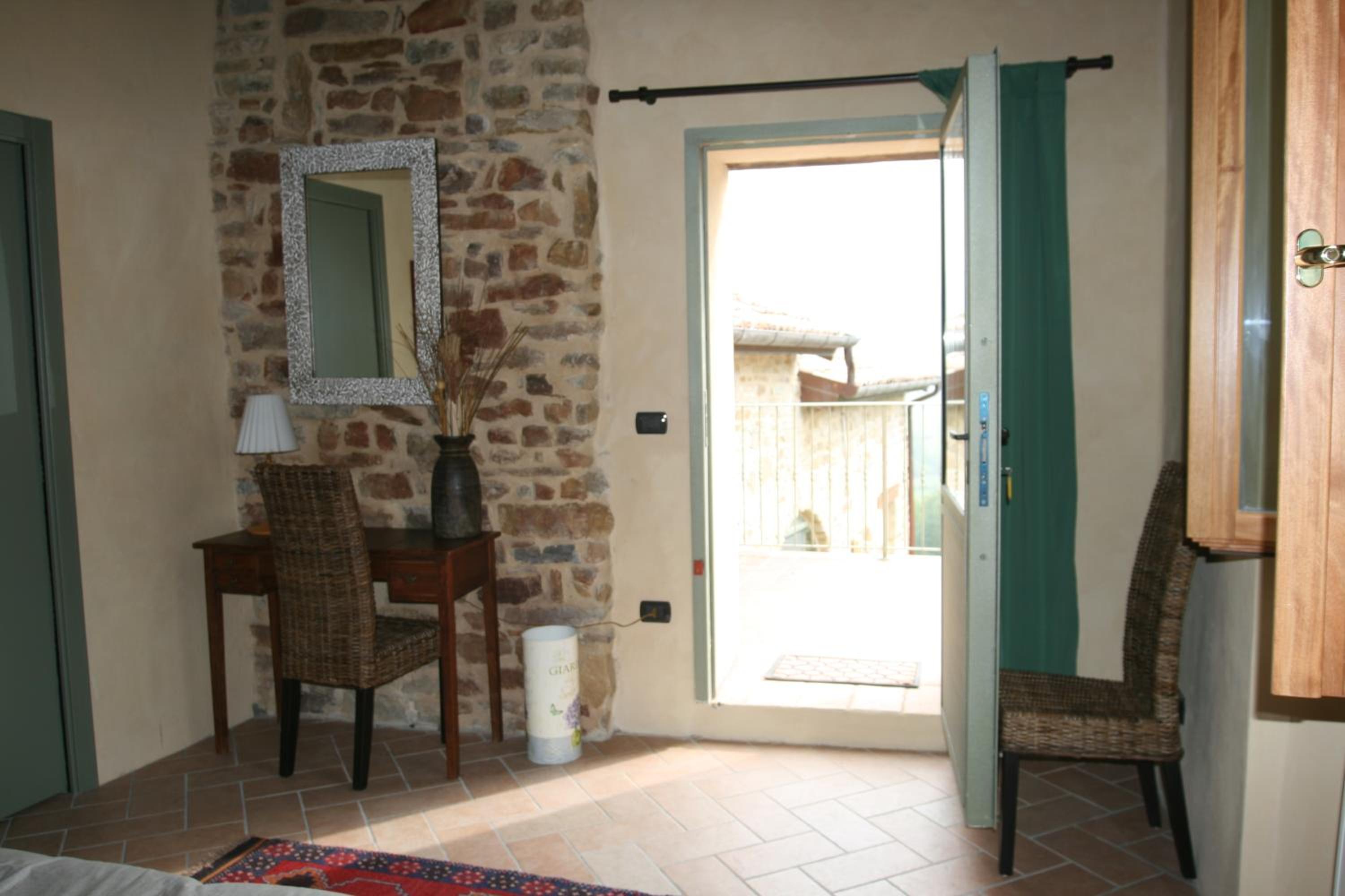 Double Room with Balcony photo 2