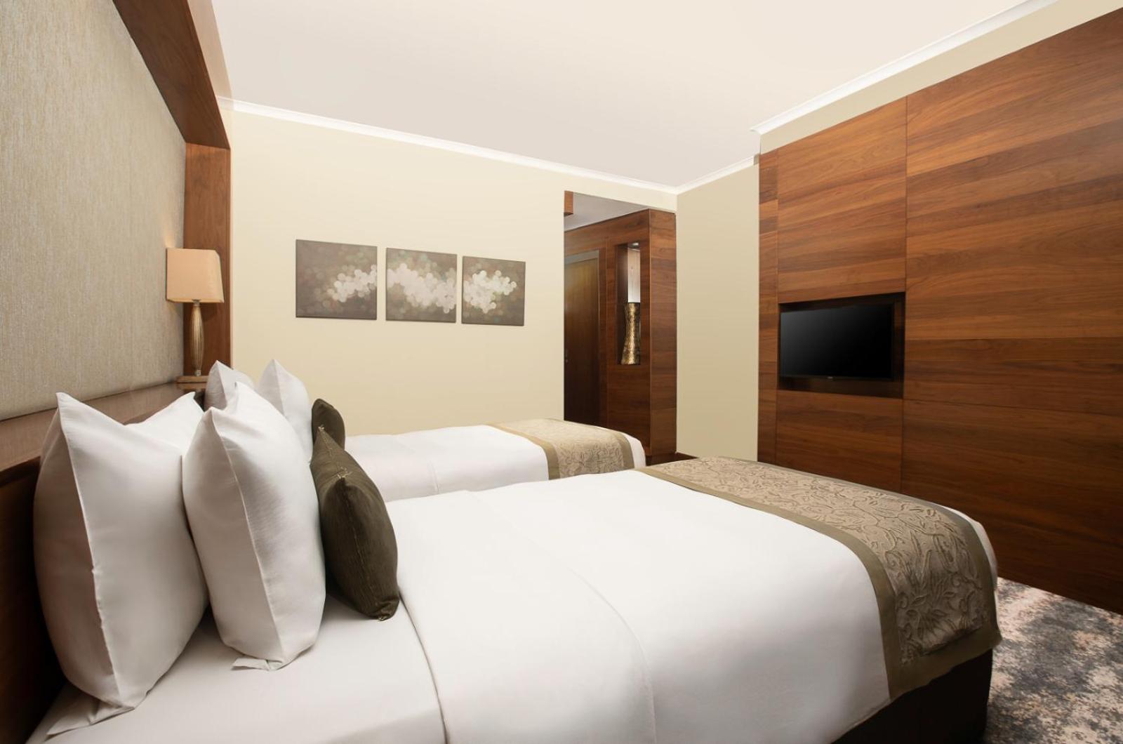 Deluxe Room - Photo 2