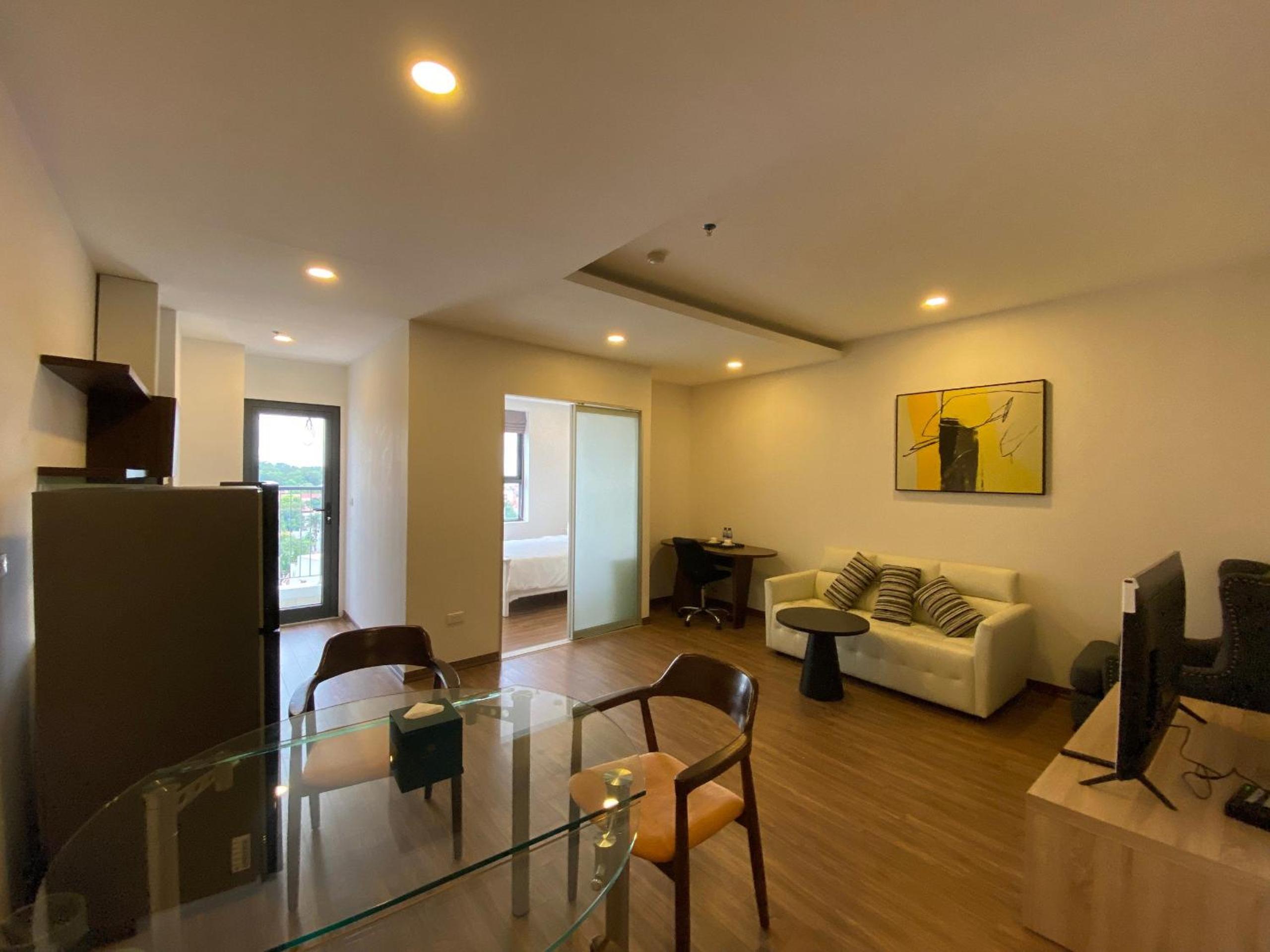 One-Bedroom Apartment With City View photo 2
