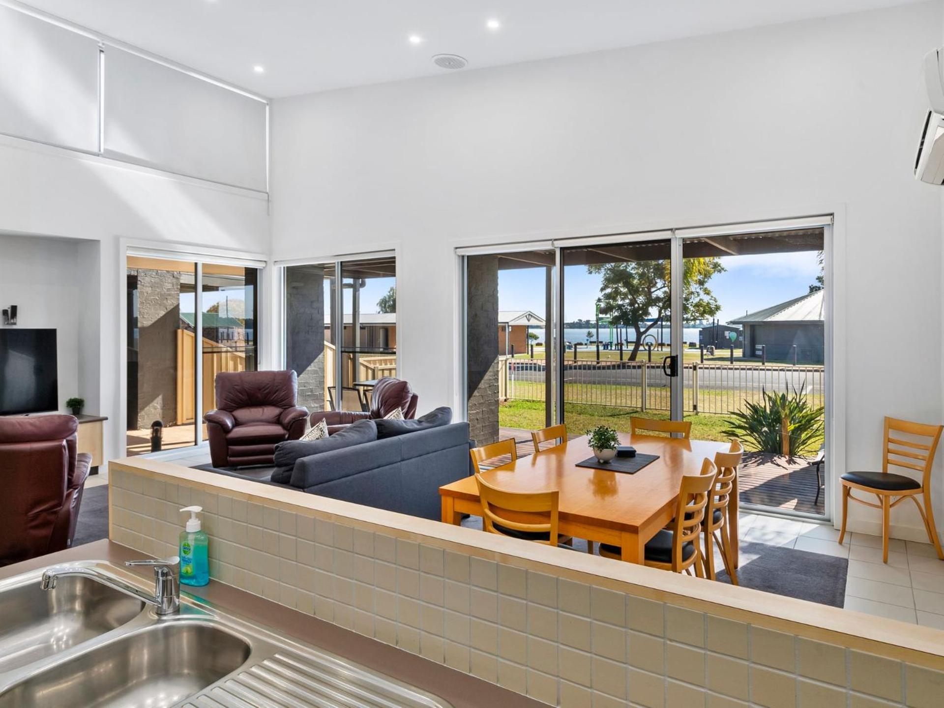Apartment with Lake View photo 1