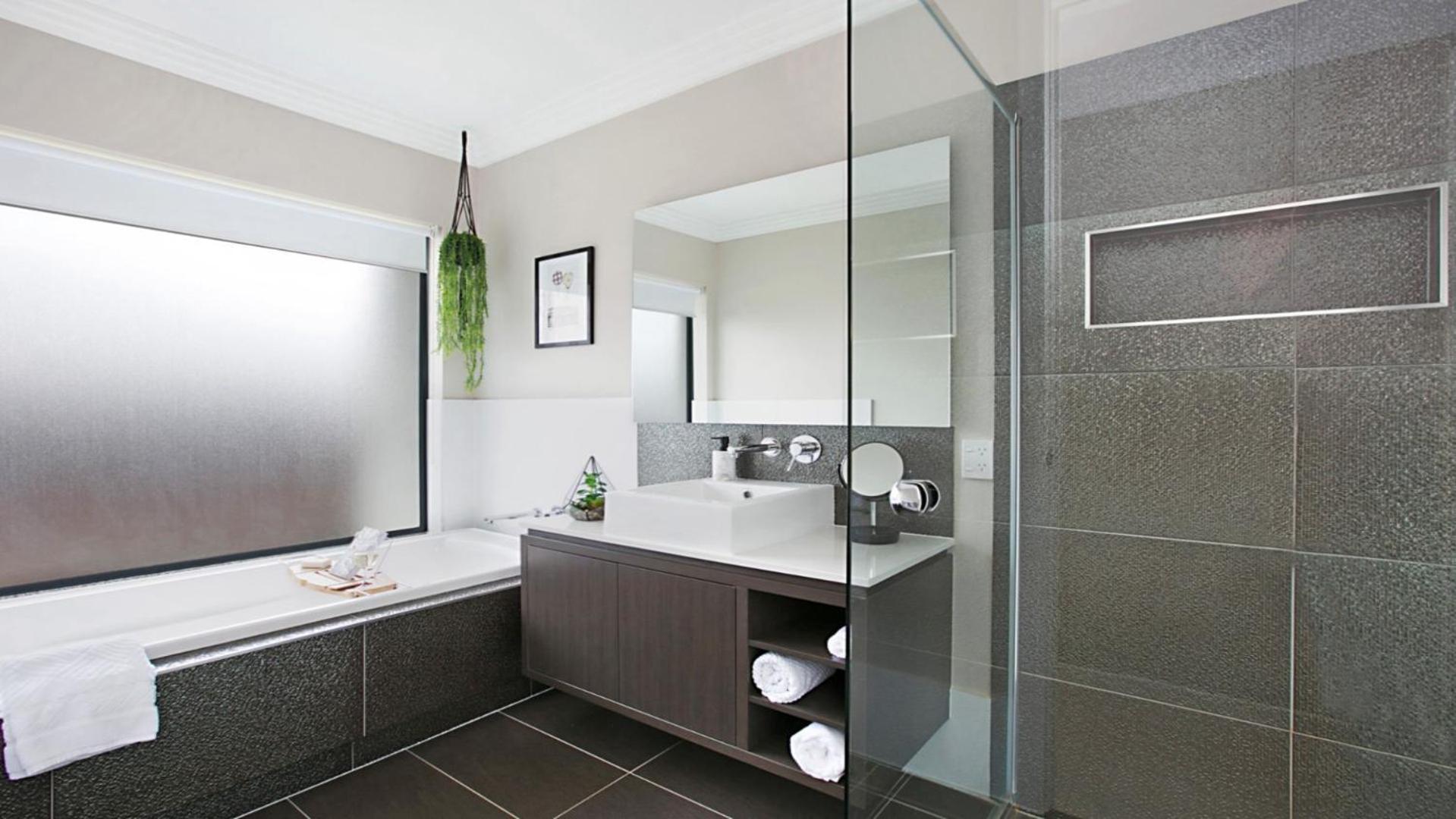 Four-Bedroom Vacation Home photo 2