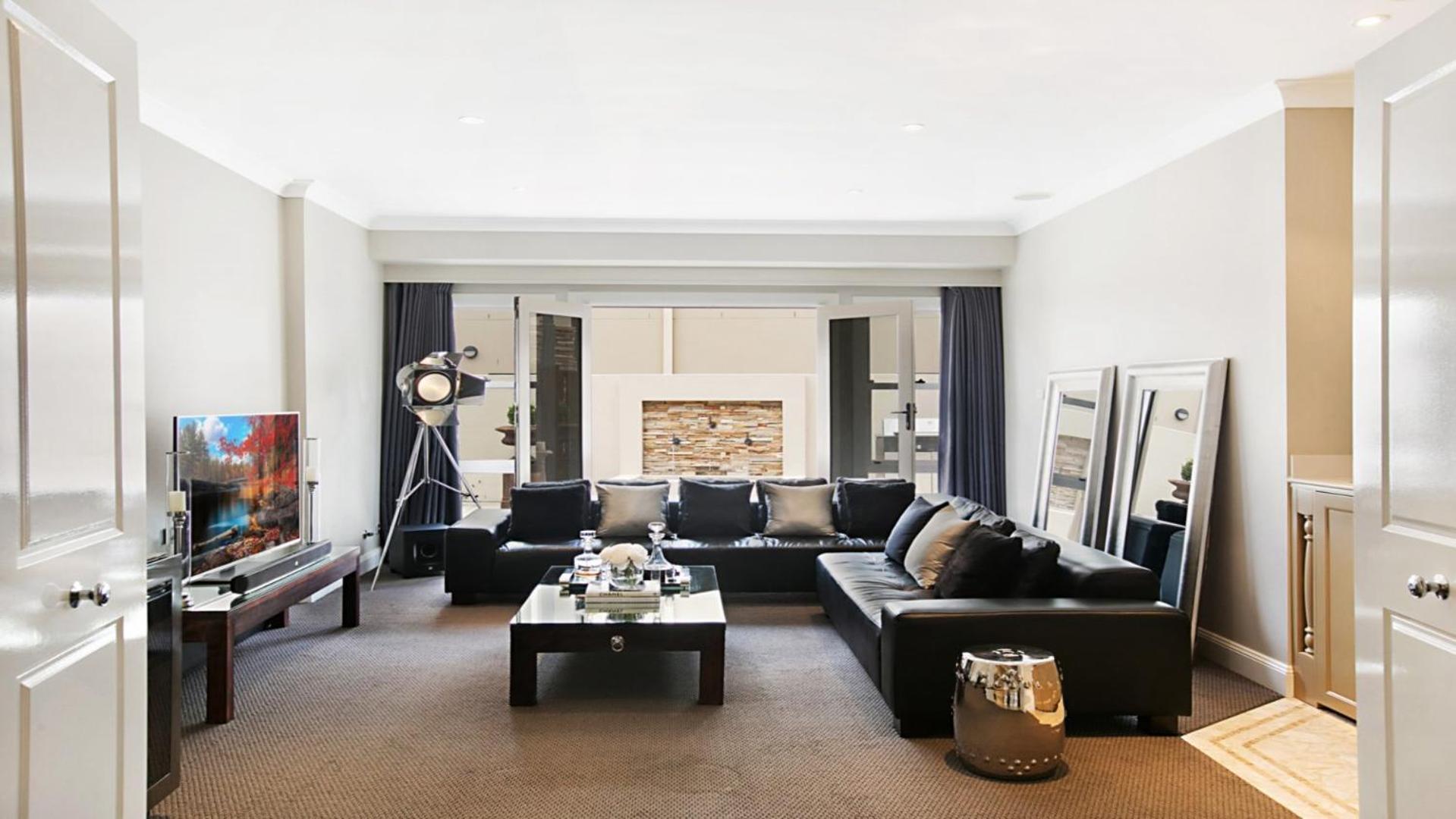 Five-Bedroom Holiday Home photo 1