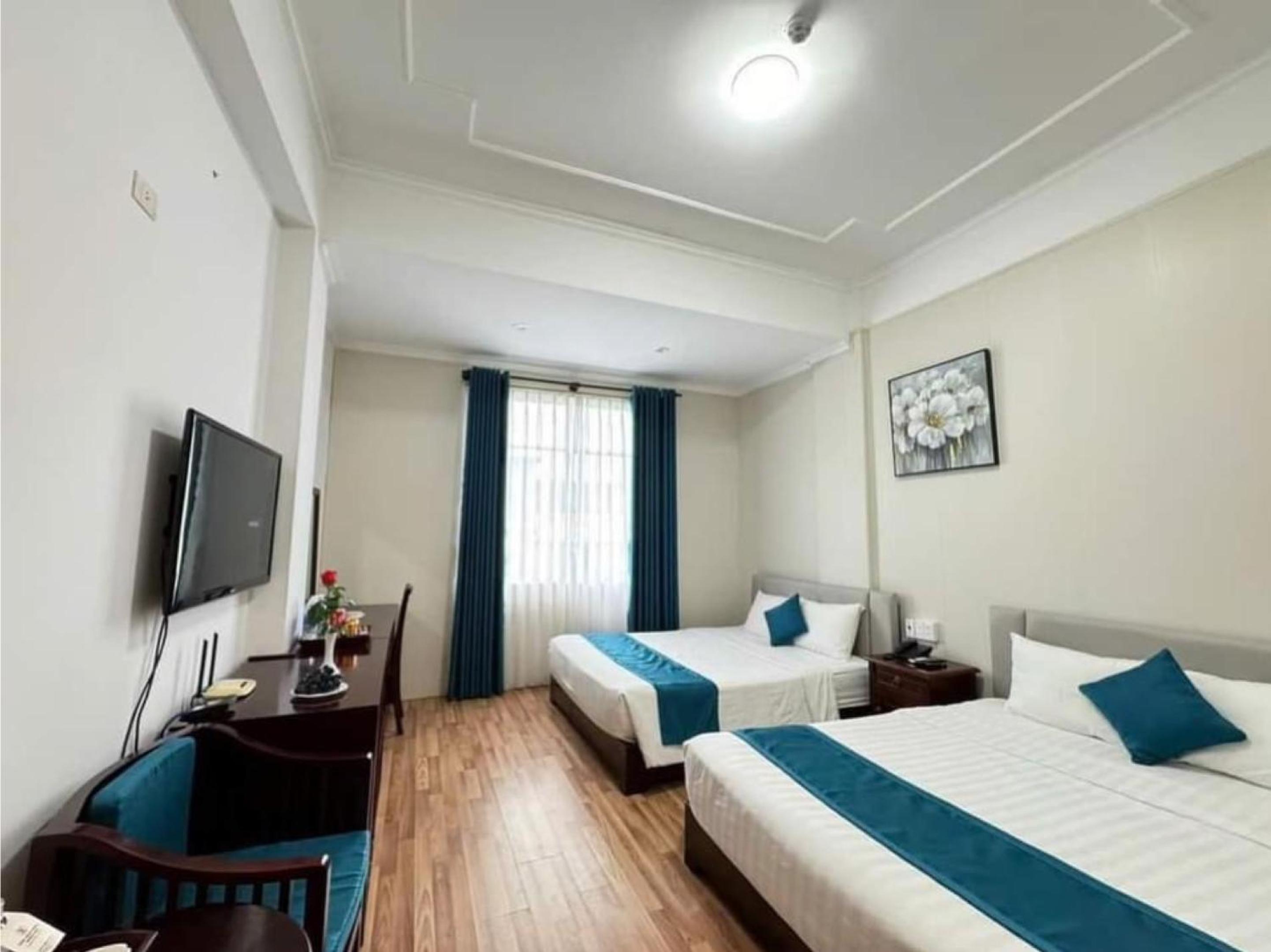 Twin Room - Photo 2