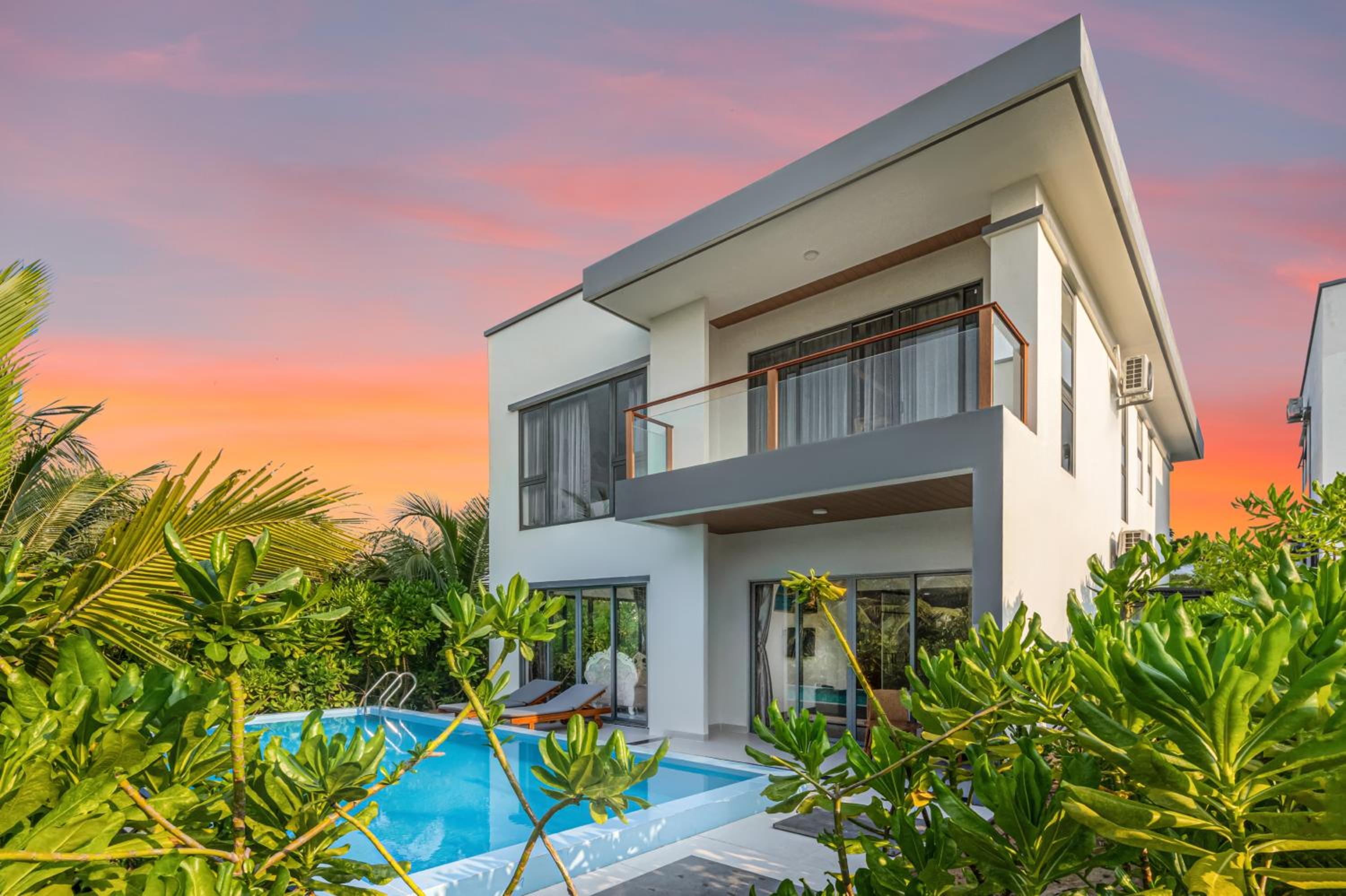 Presidential Three-Bedroom Villa photo 2