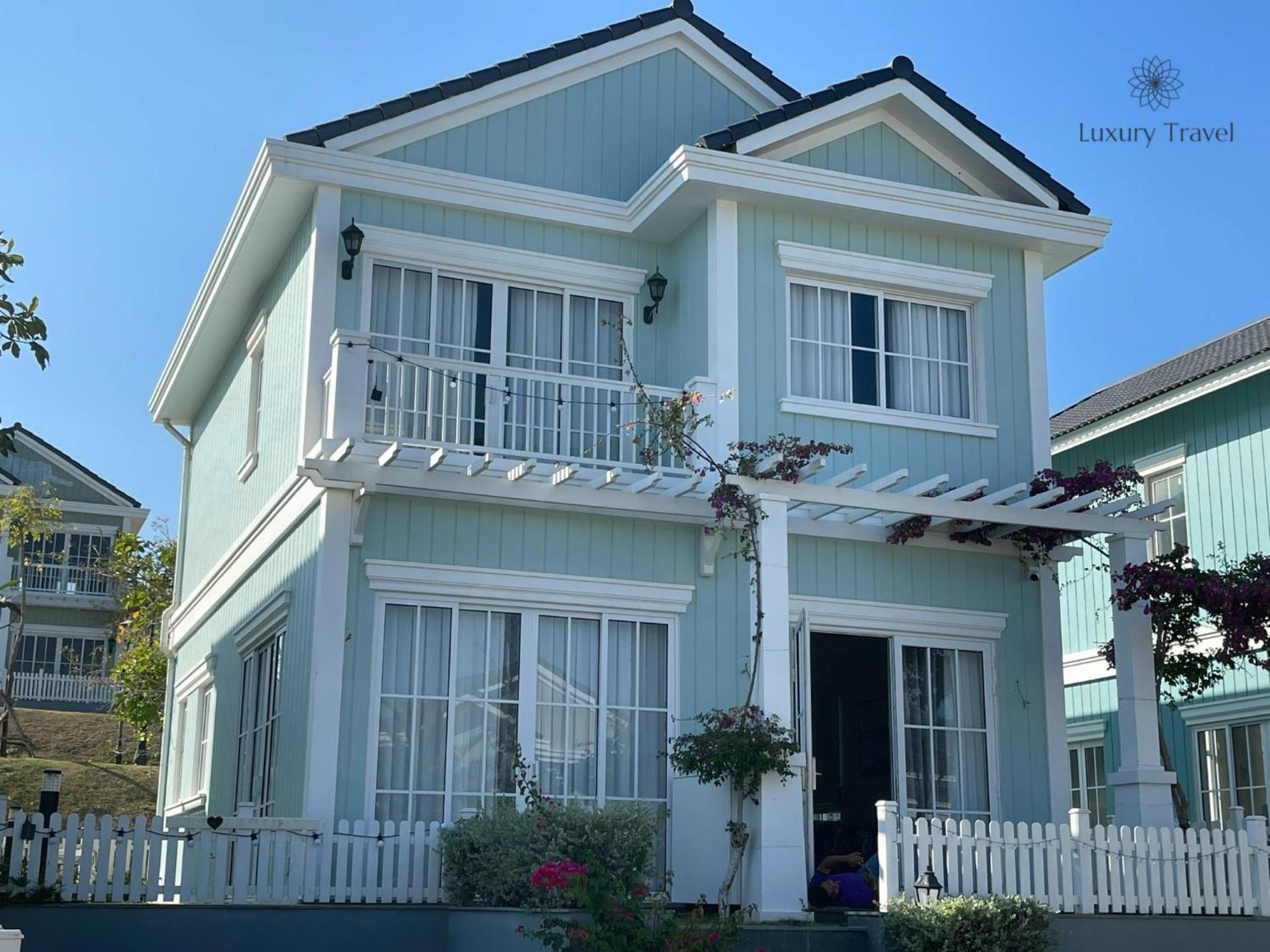 Villa photo 1