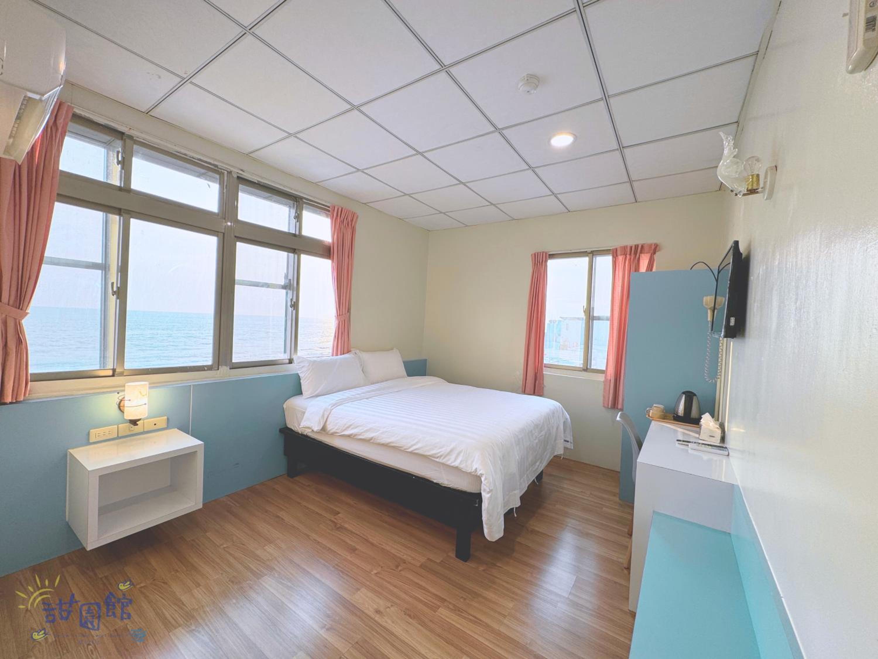 Double Room with Sea View photo 1