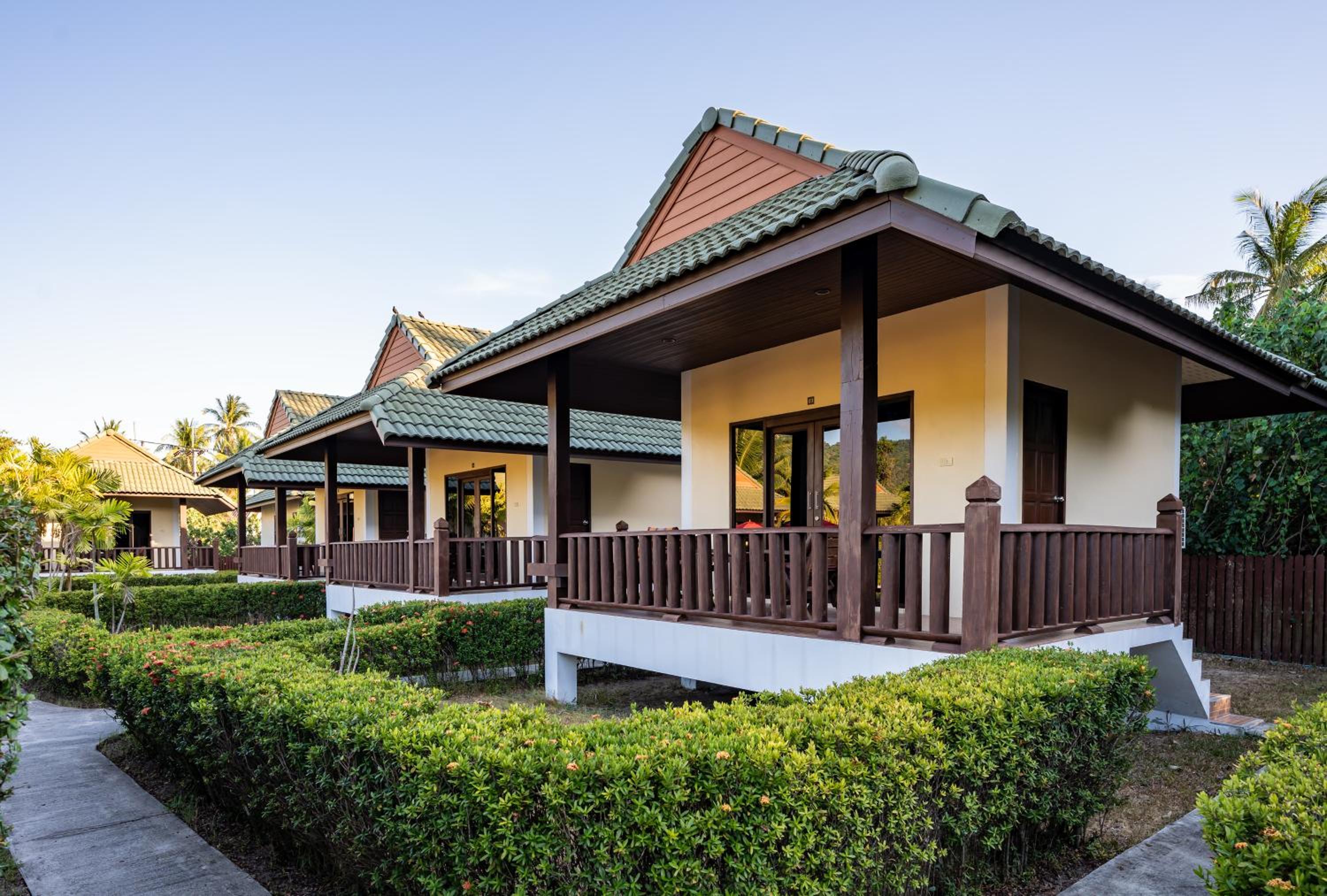 Deluxe Double Bungalow photo 3