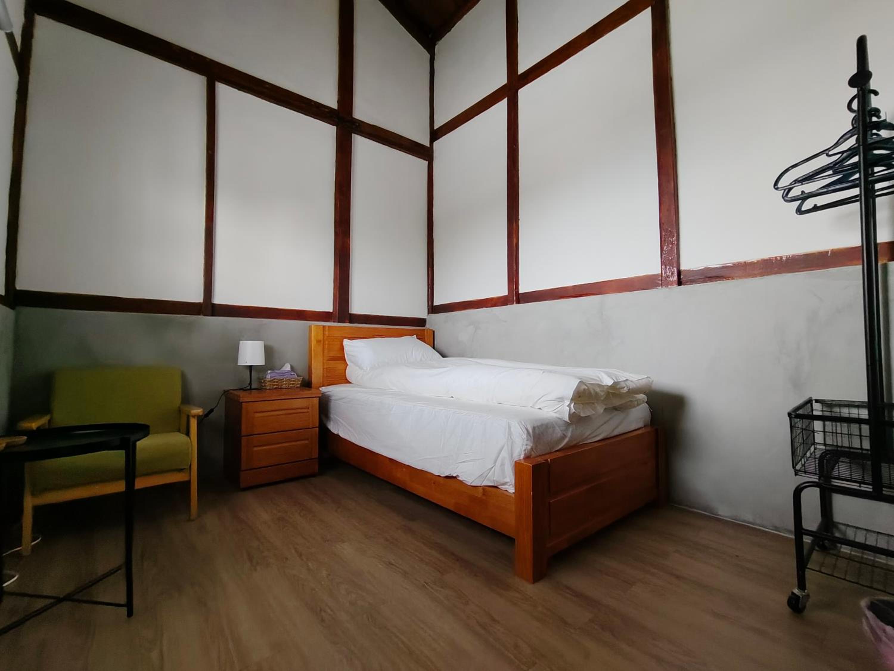 Single Room with Private External Bathroom