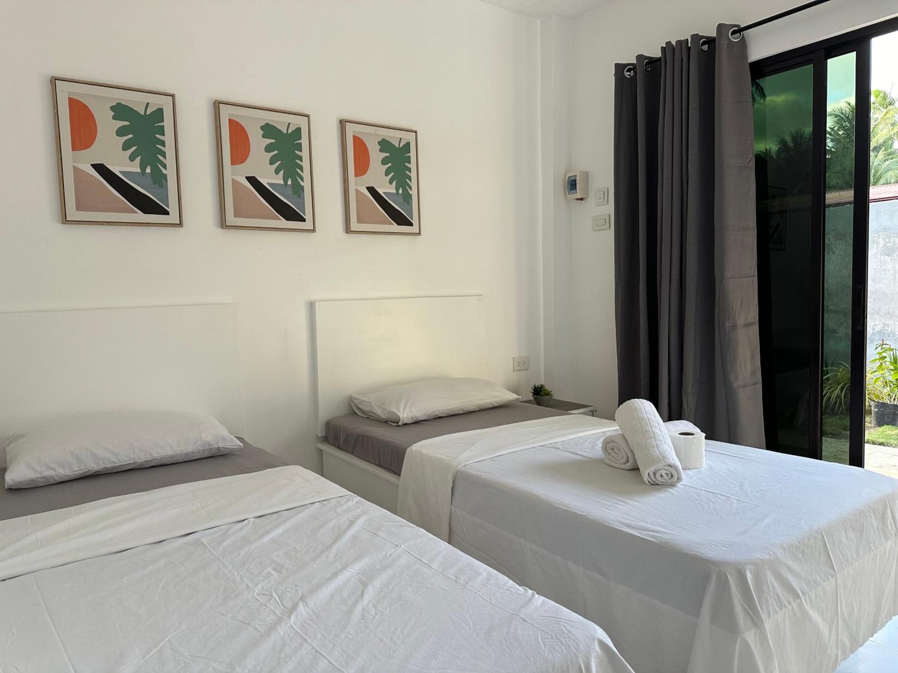 Standard Twin Room with Garden View - Photo 3