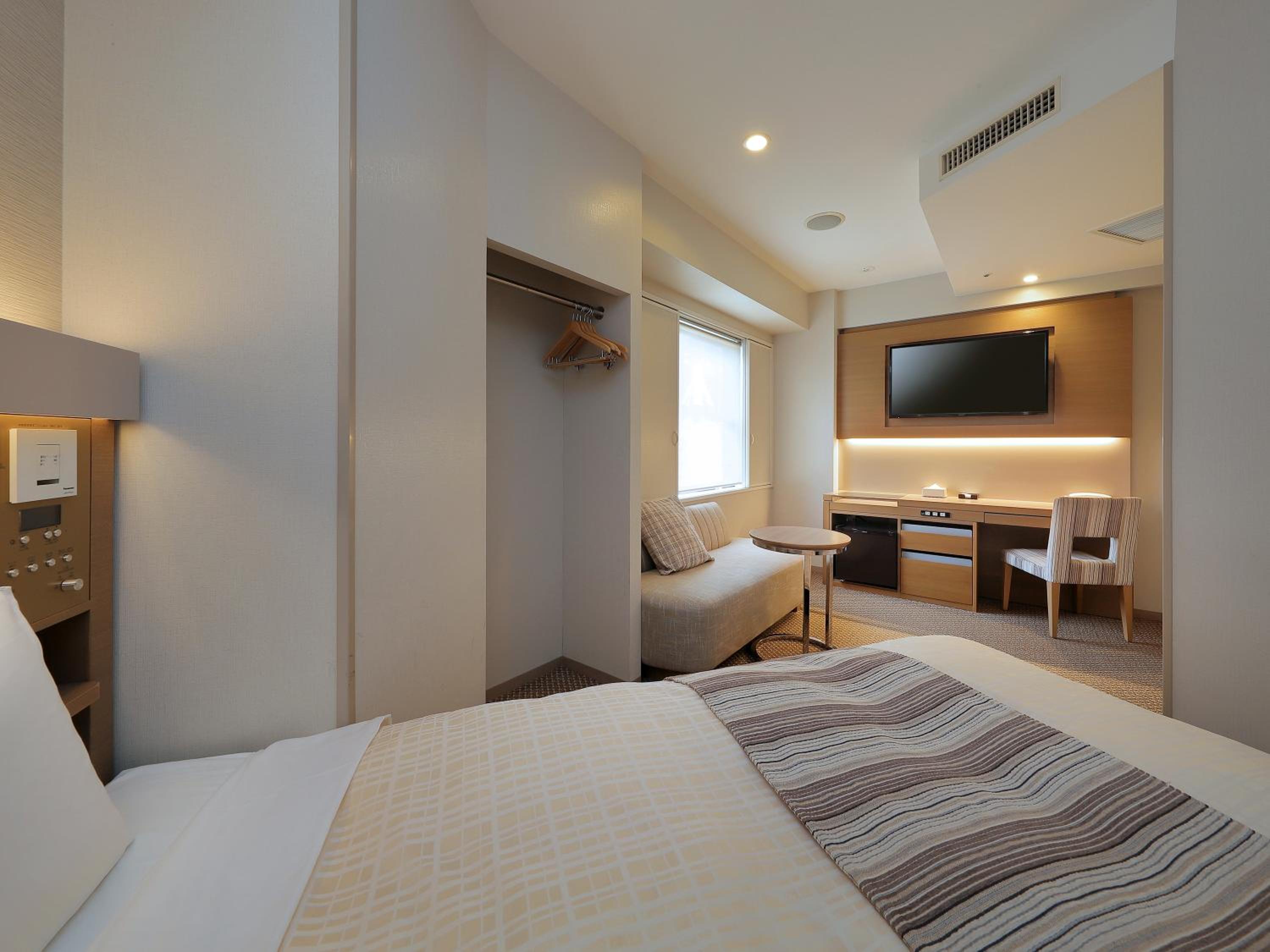 Double Room - Smoking photo 1