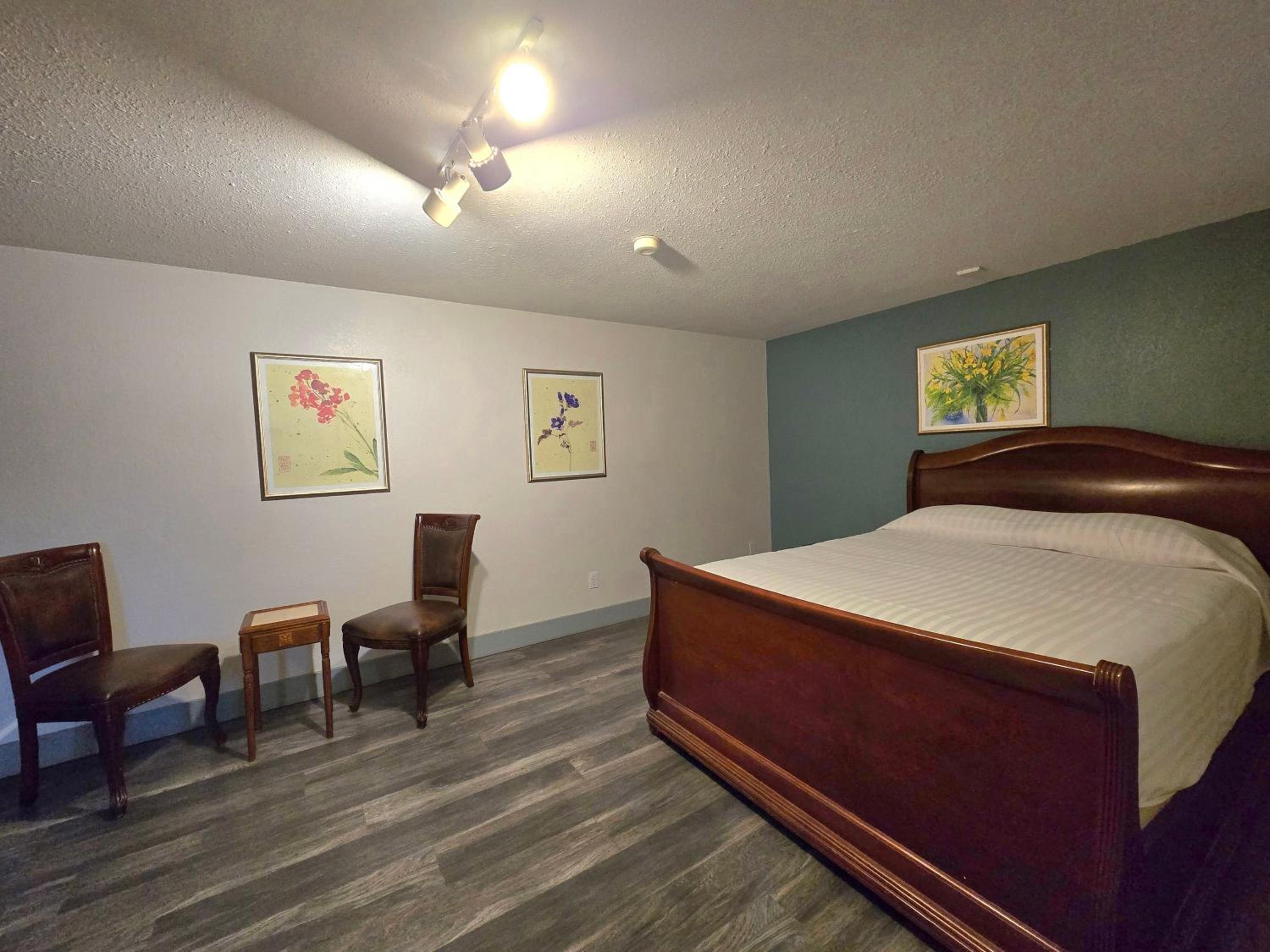 Two-Bedroom Suite photo 2