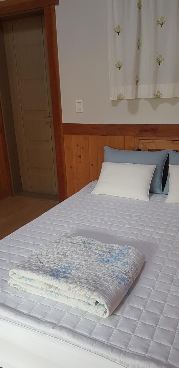 Quadruple Room with Private Bathroom - Photo 2