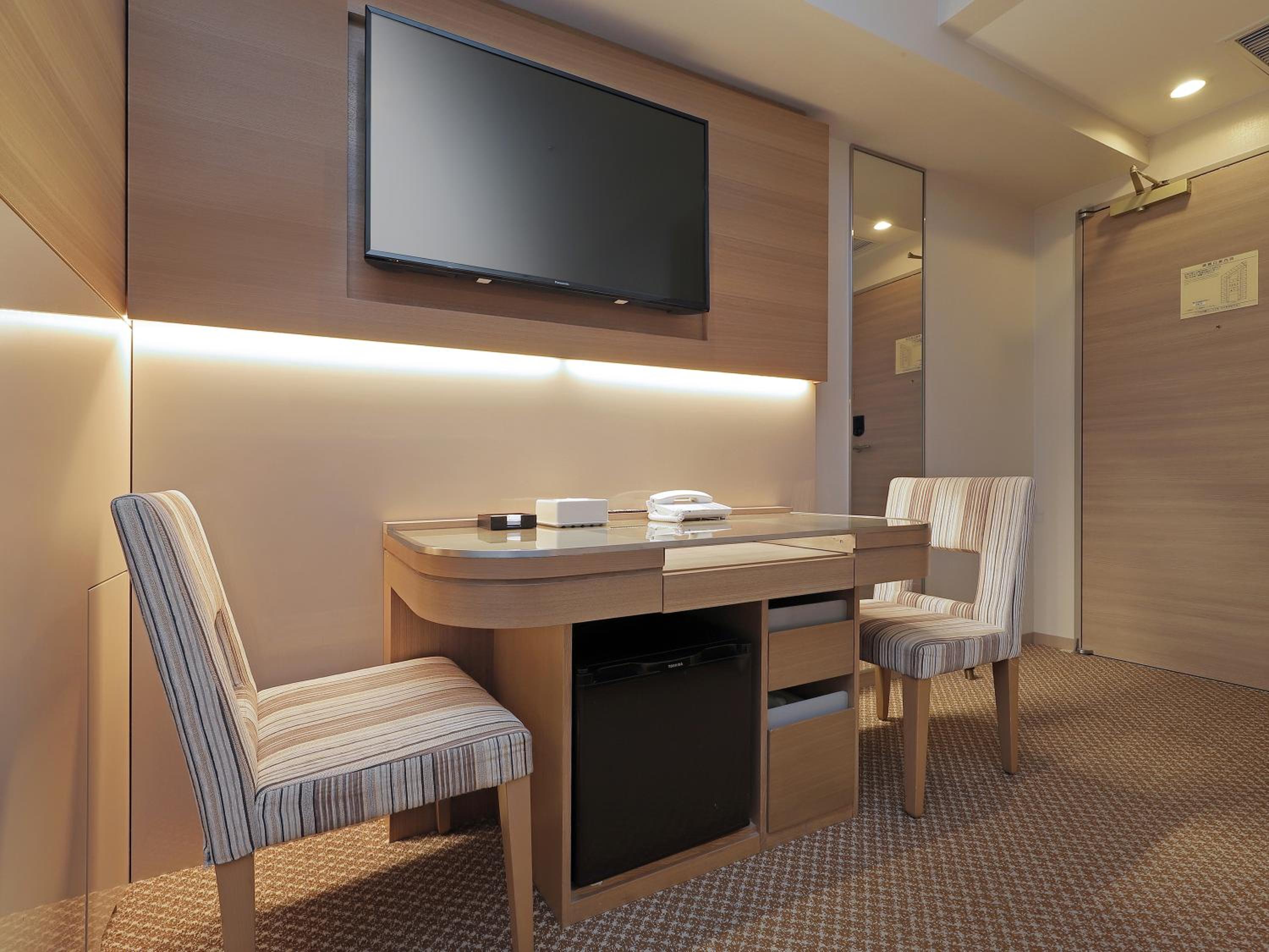 Twin Room - Smoking photo 2