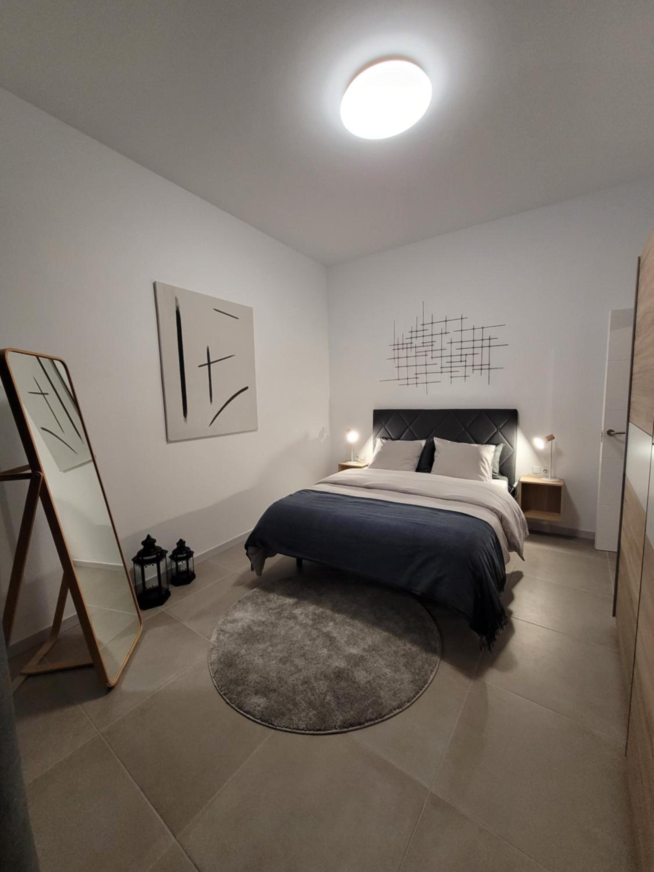 Three-Bedroom House photo 3