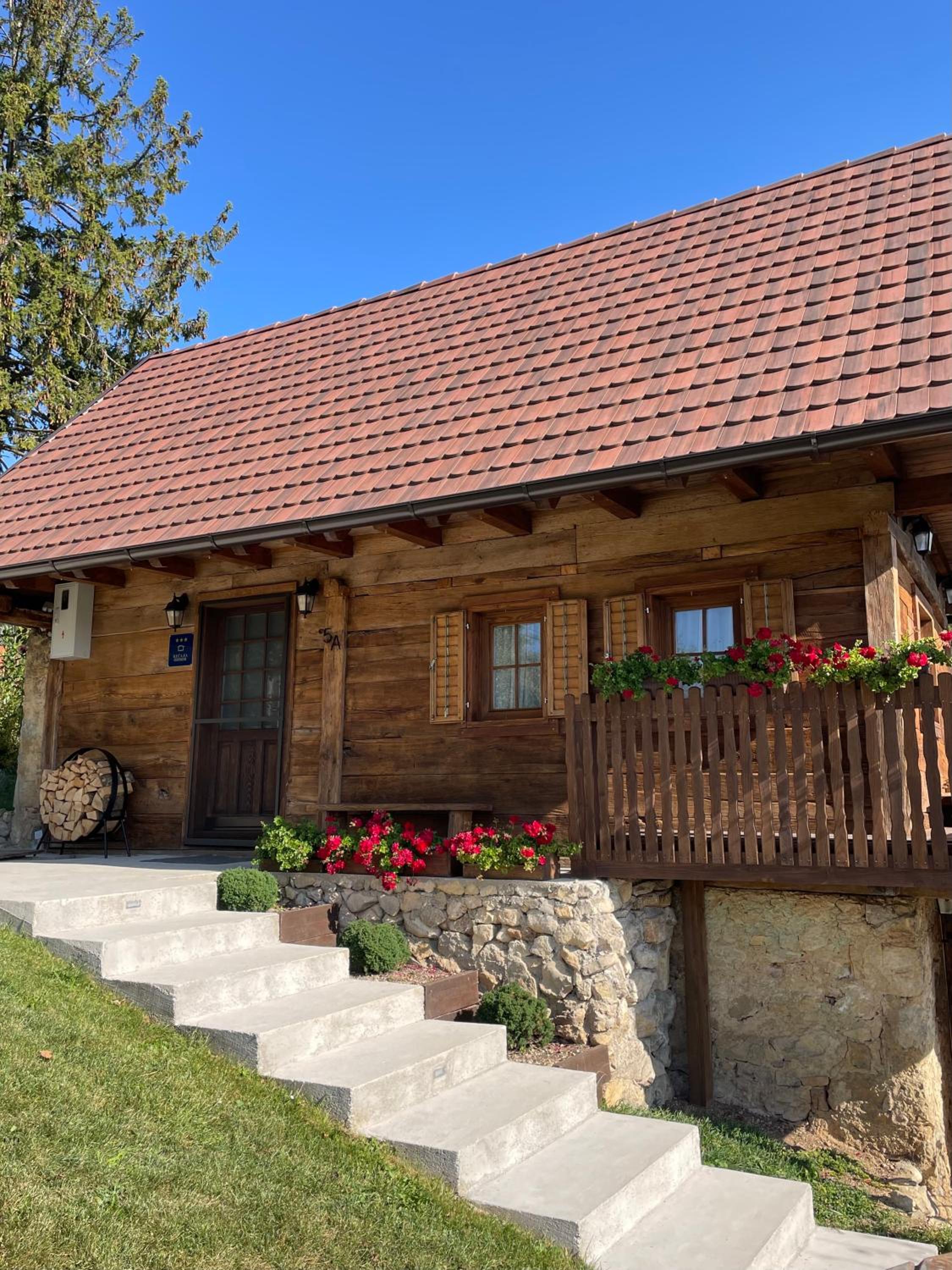 Two-Bedroom Chalet photo 2