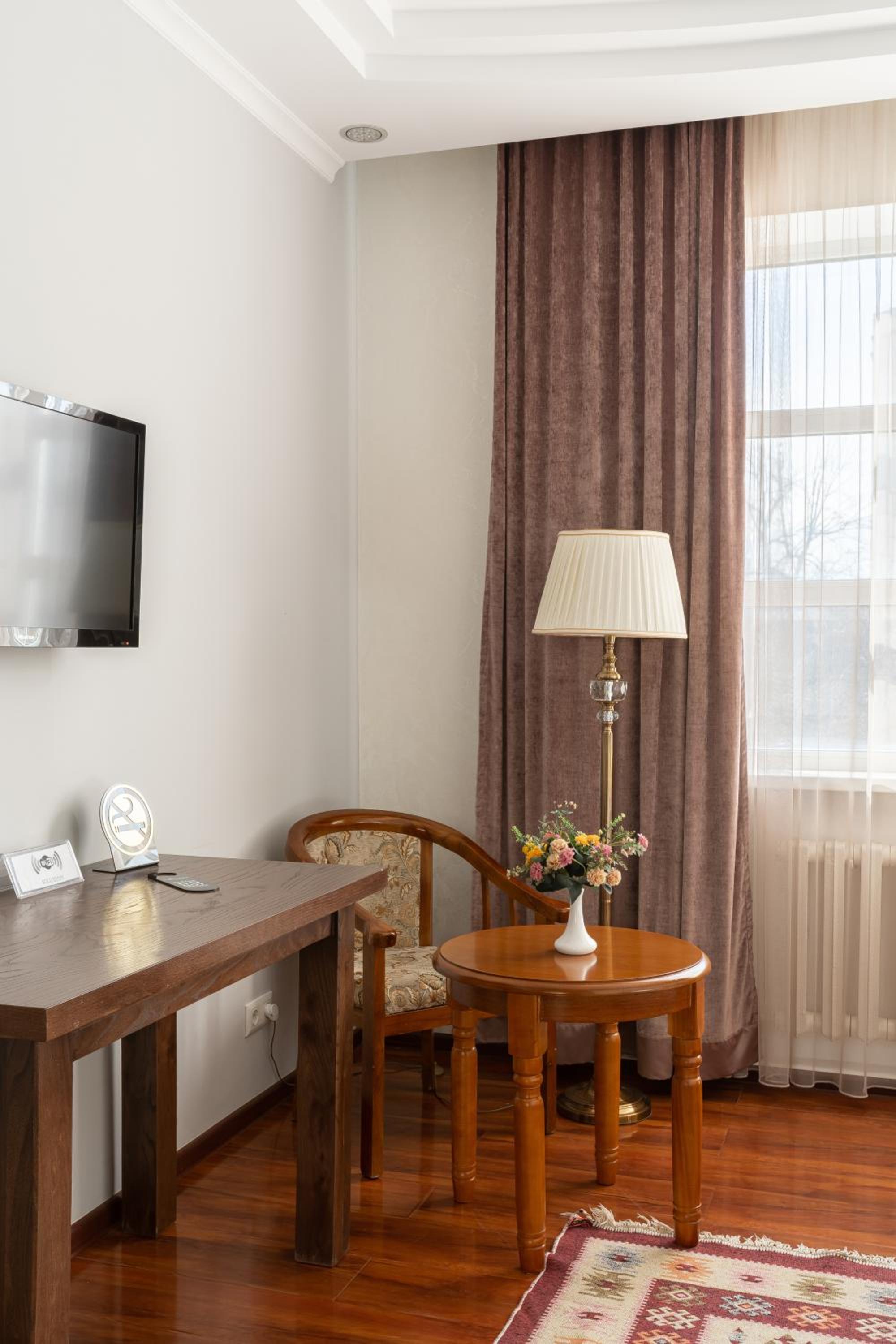 Basic Double Room photo 2
