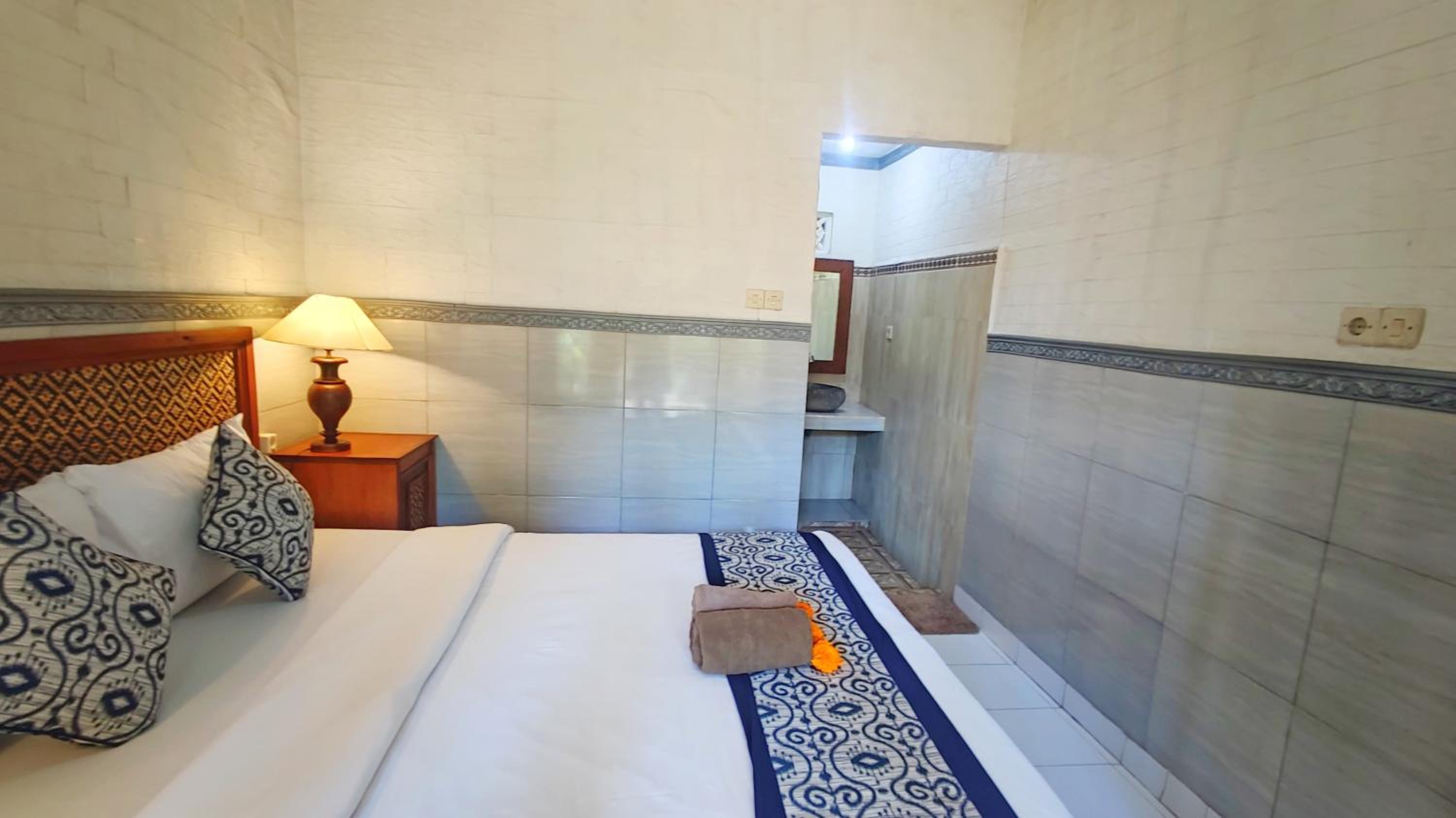 Double Room - Photo 25