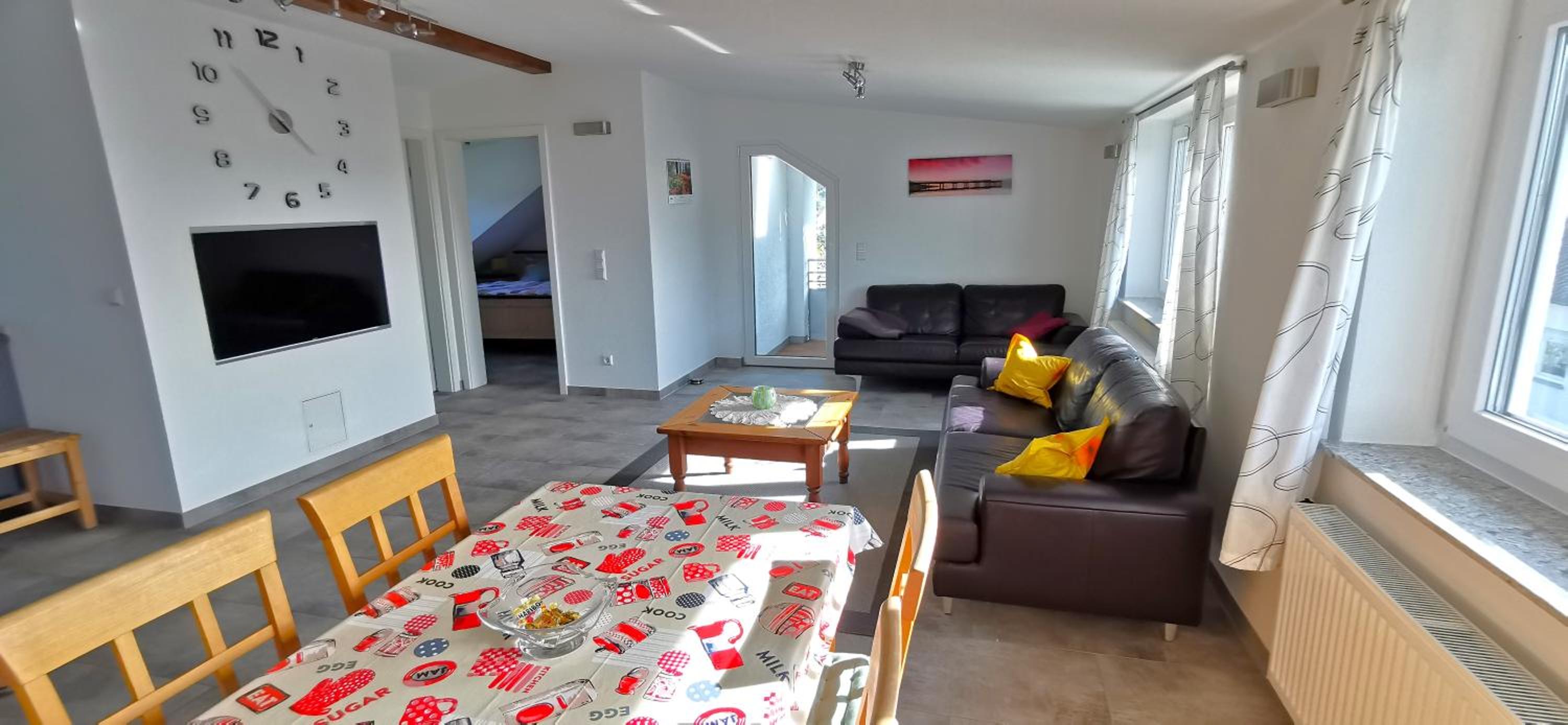 One-Bedroom Apartment with View photo 1