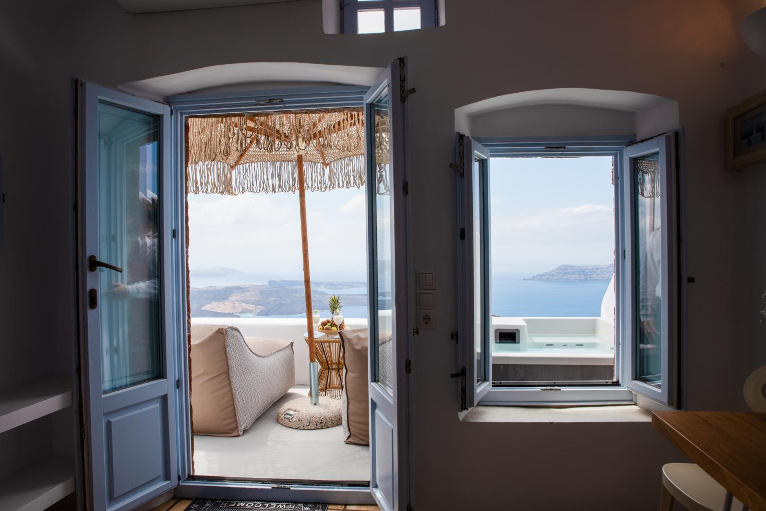 Suite with Hot Tub - Photo 14