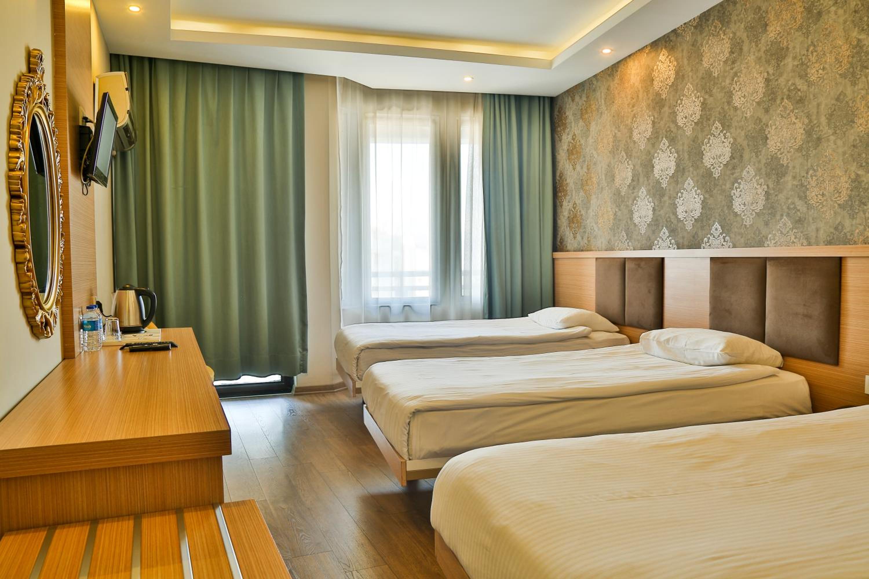 Standard Triple Room photo 3