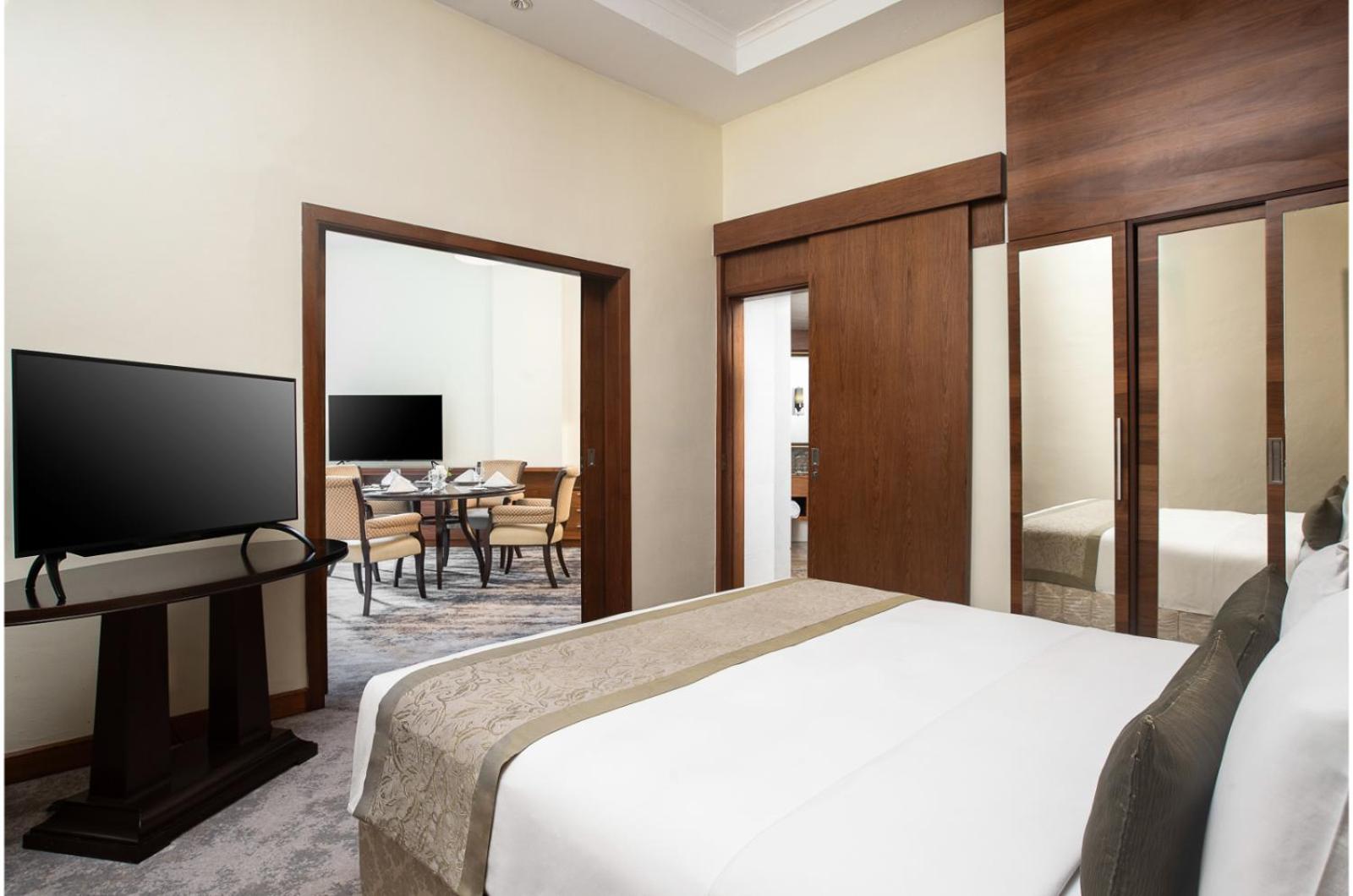 Business Suite - Photo 6