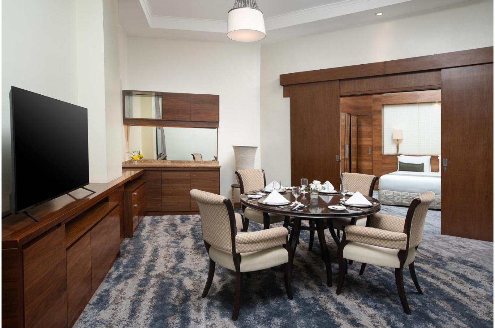 Business Suite - Photo 2