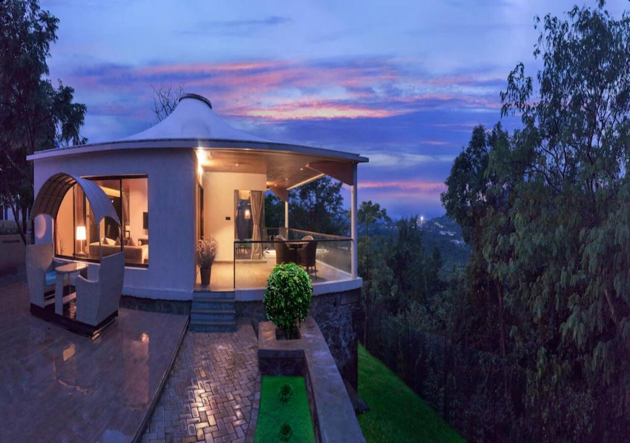 Aveda Suite with Outdoor Jacuzzi and Alfresco Seating - Photo 8