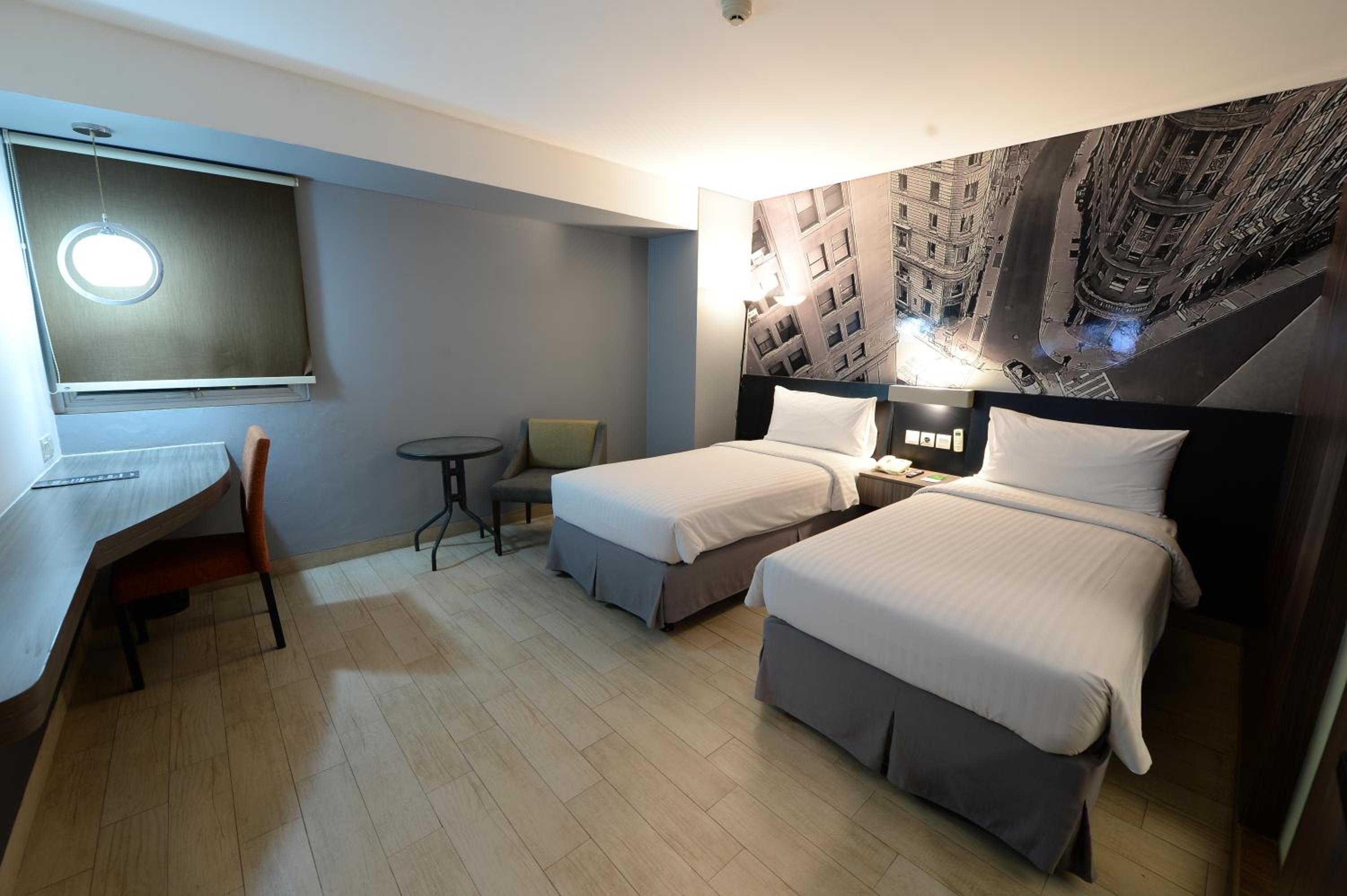 Deluxe Double or Twin Room - Photo 6