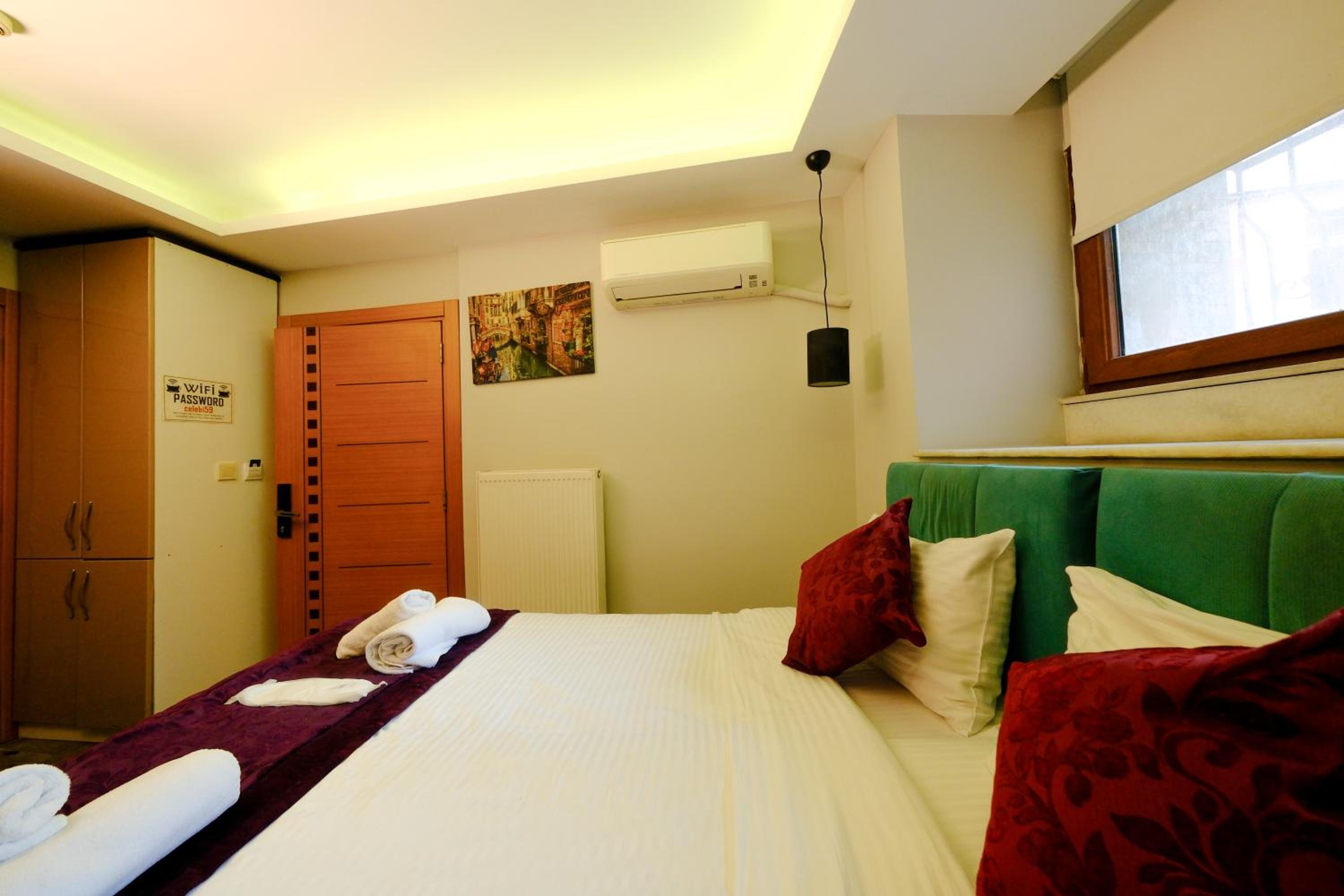 Standard Double Room photo 2