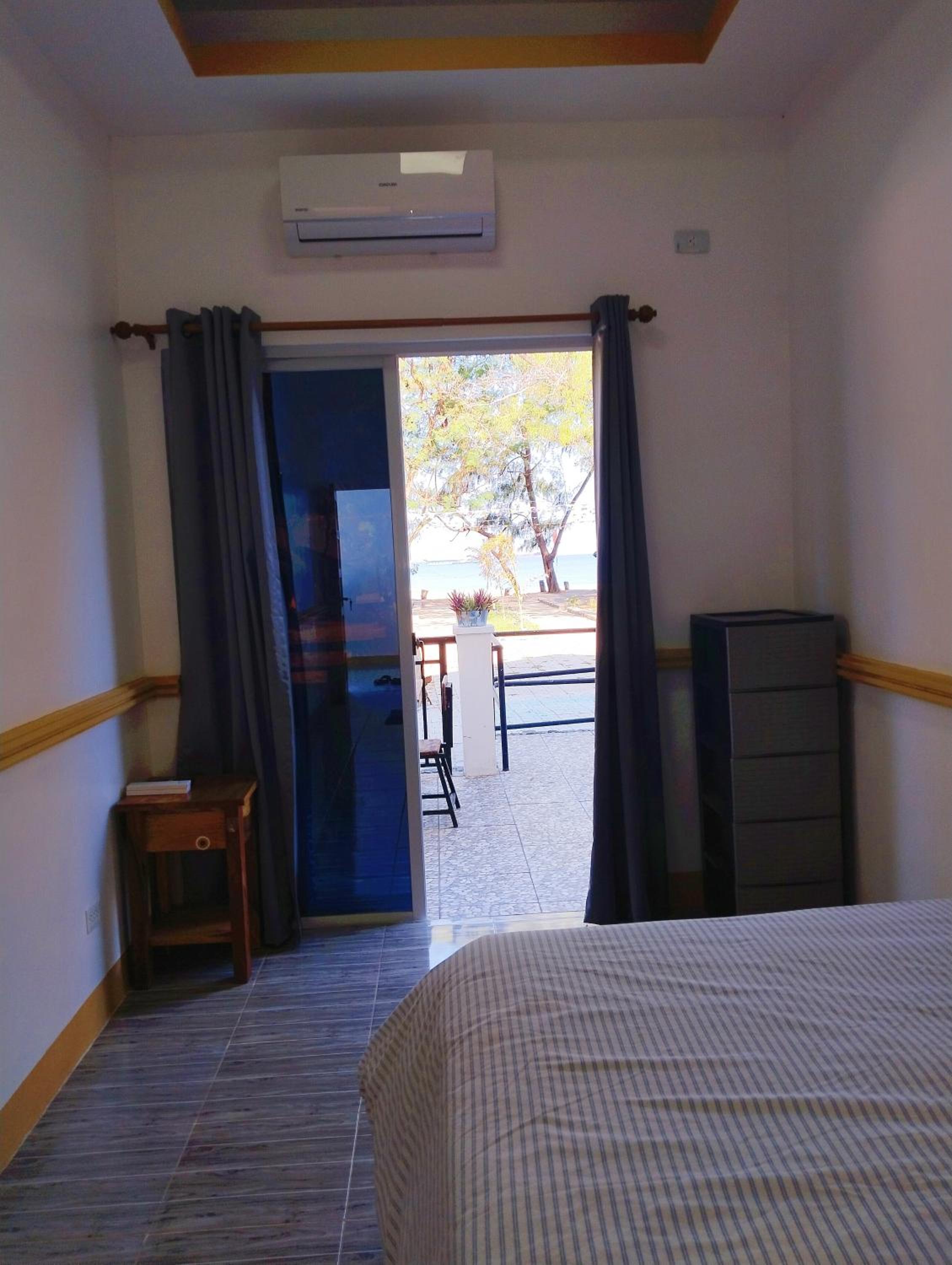 Deluxe Double Room with Balcony and Sea View photo 3
