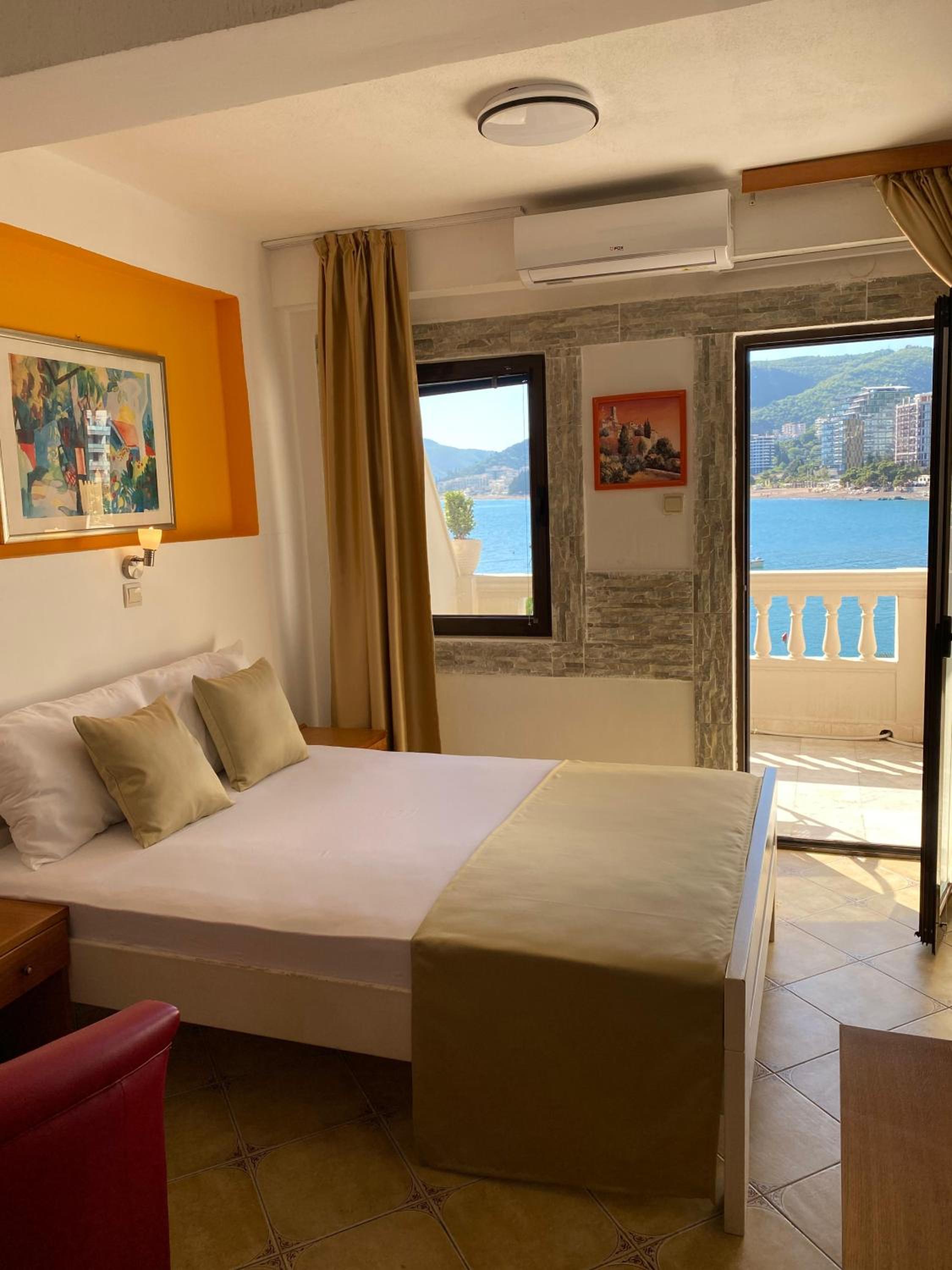 Double Room with Sea View photo 1