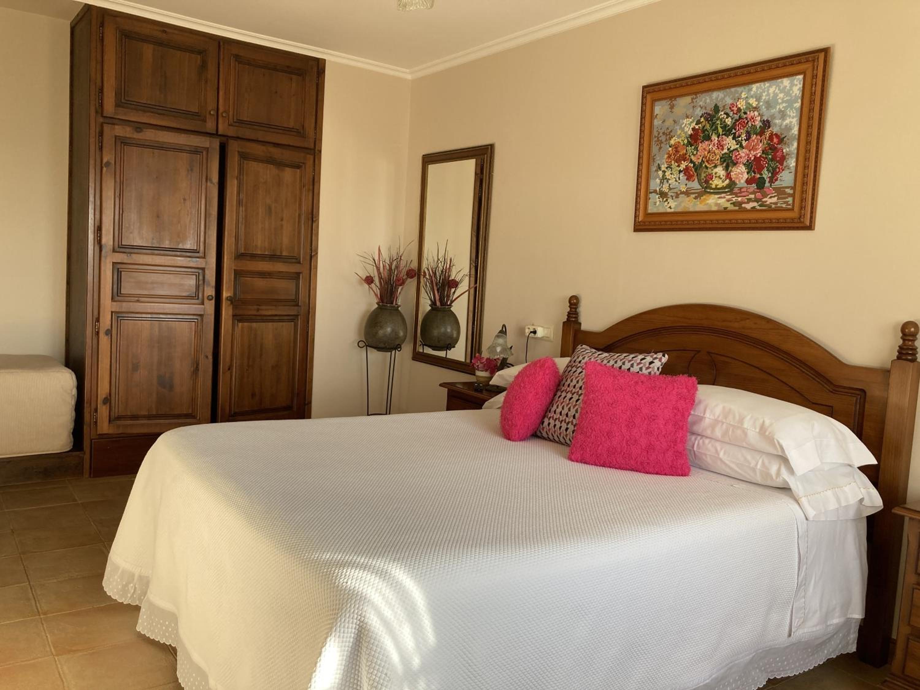Double Room - Photo 14