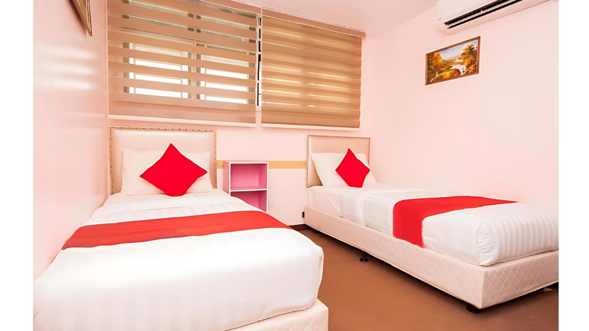 Deluxe Twin Room photo 3