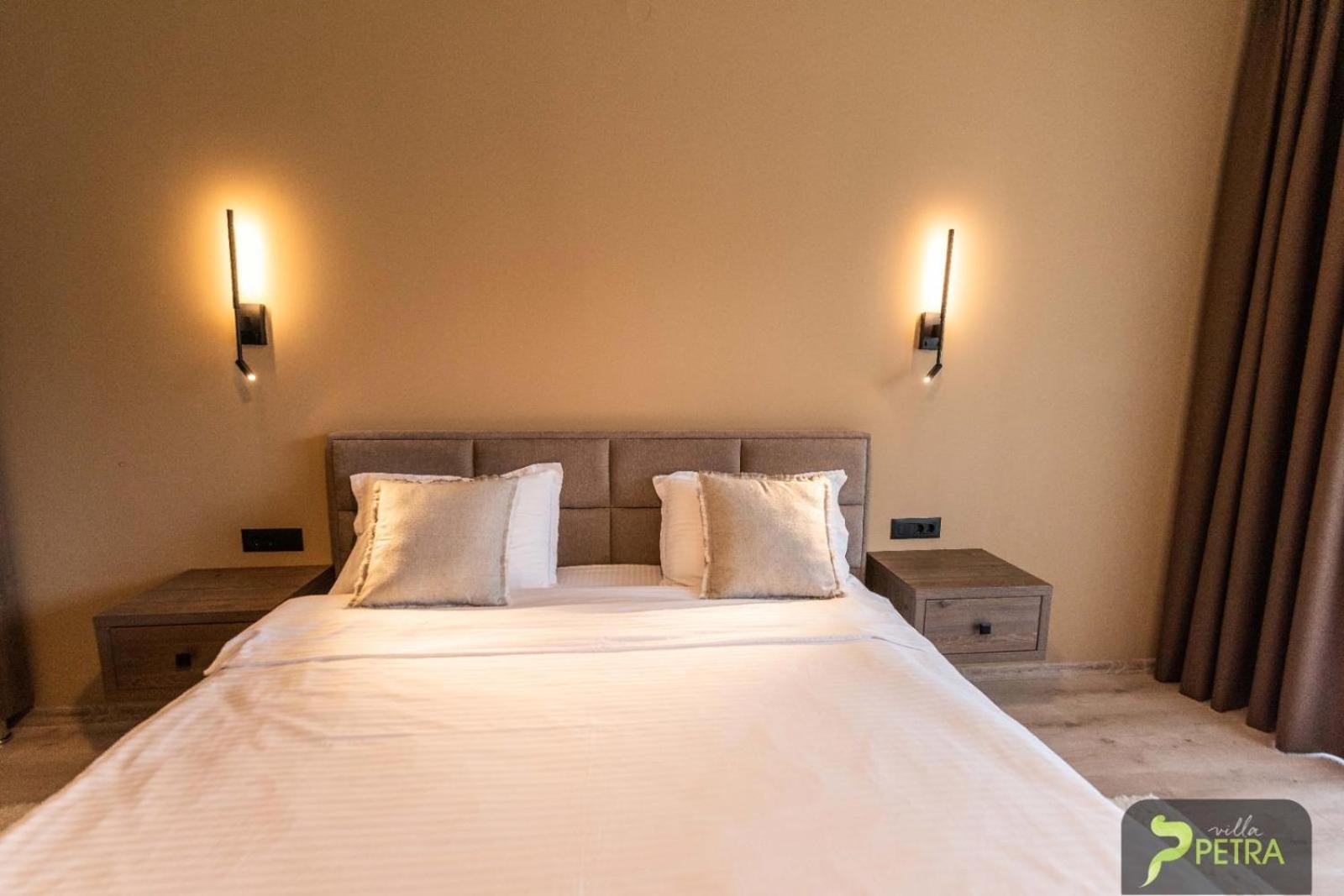 King Room with Balcony photo 3
