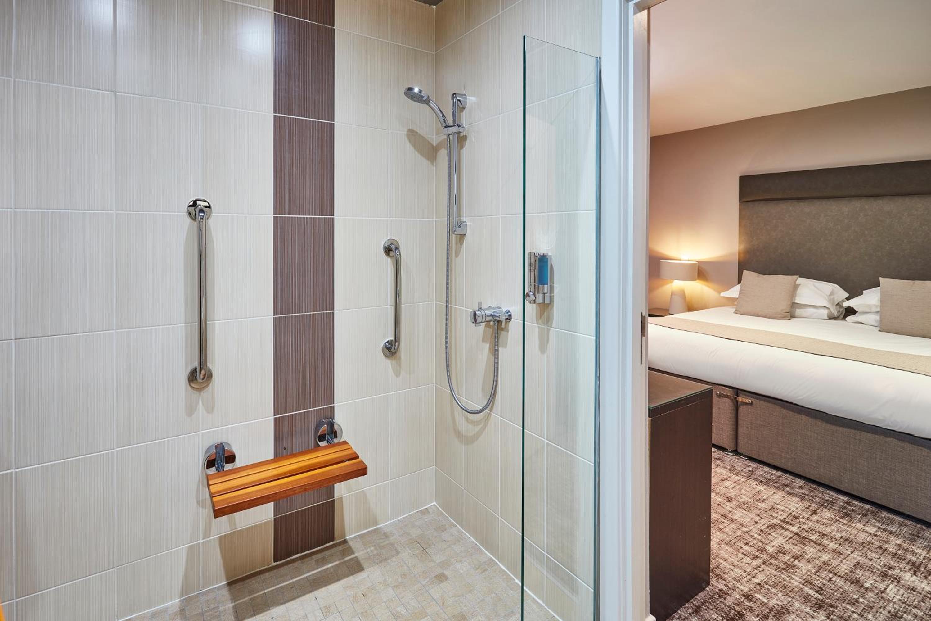 Grand Double or Twin room (With Wheelchair Access)  photo 2