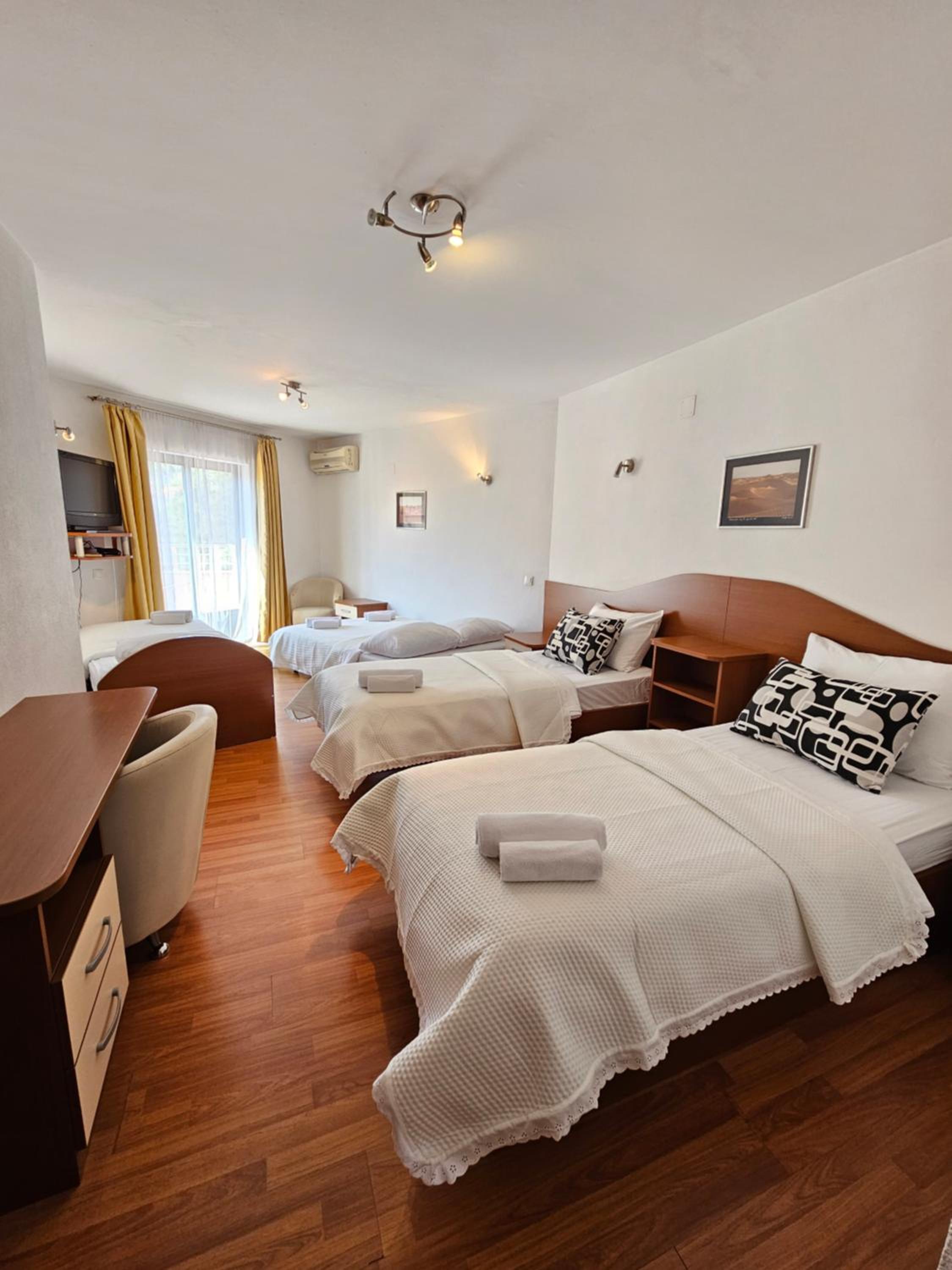 Comfort Triple Room