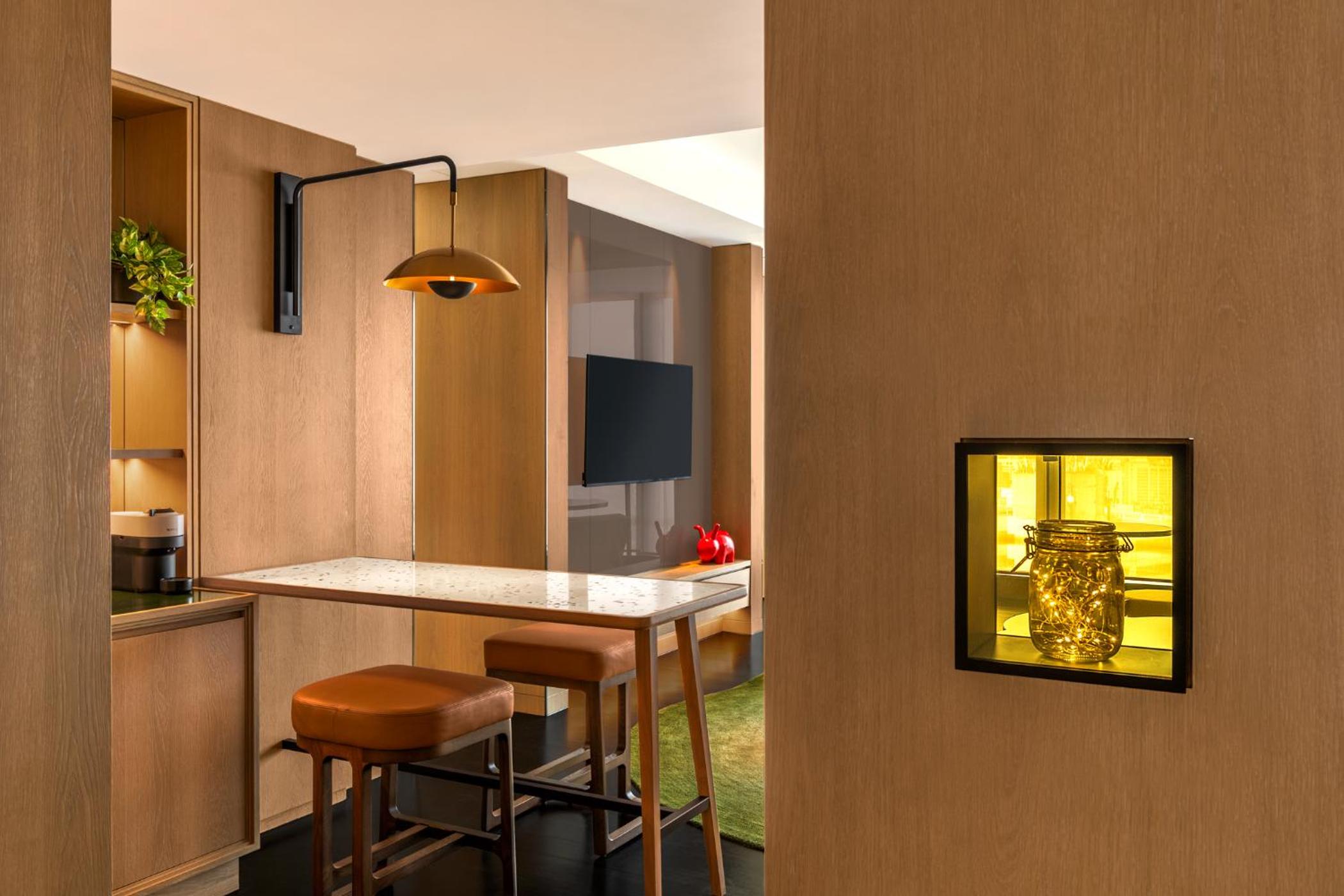 Marvelous Room, 1 Bedroom Suite, 1 King, City view photo 2