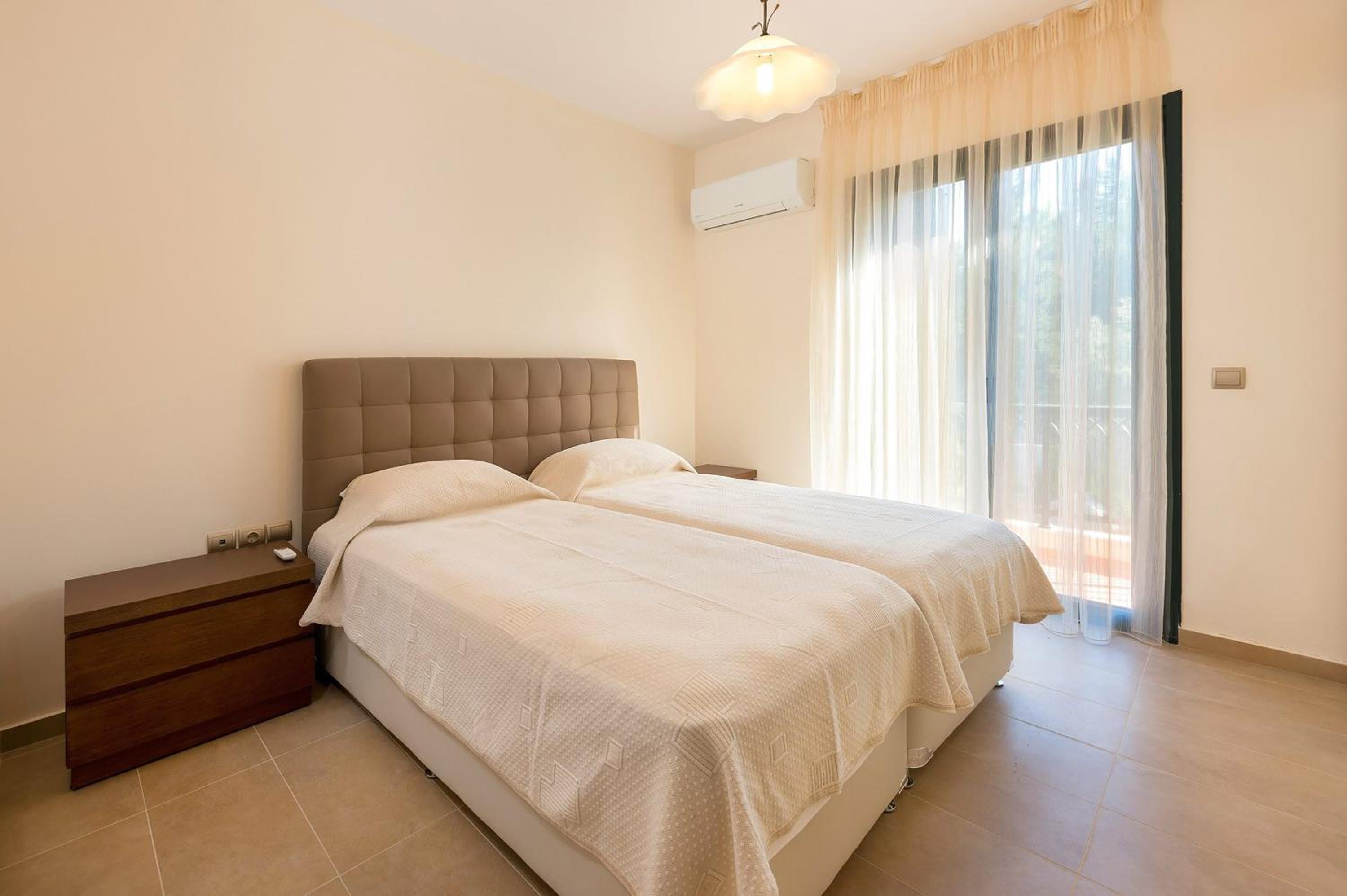 Villa photo 1