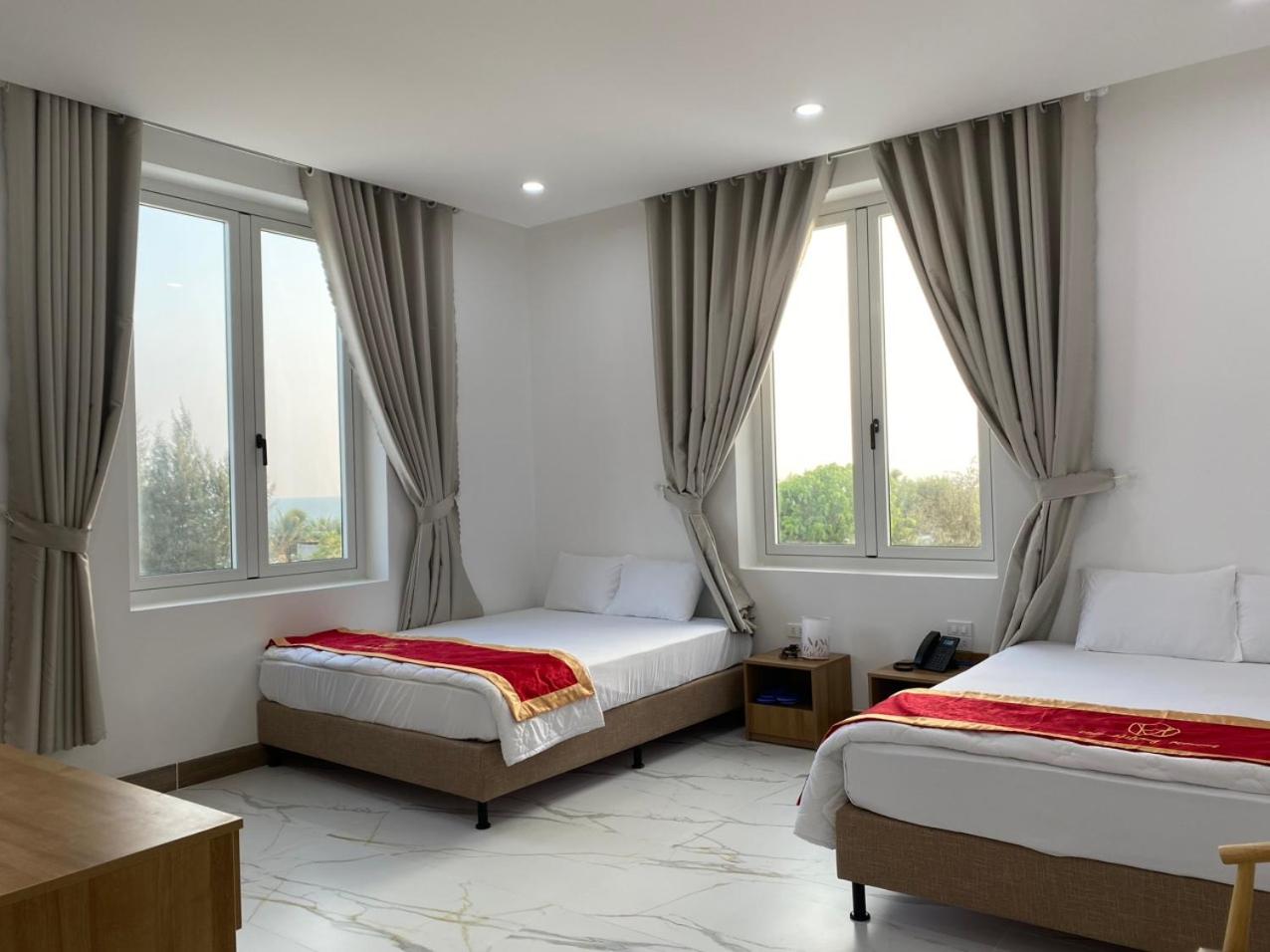 Quadruple Room with Sea View