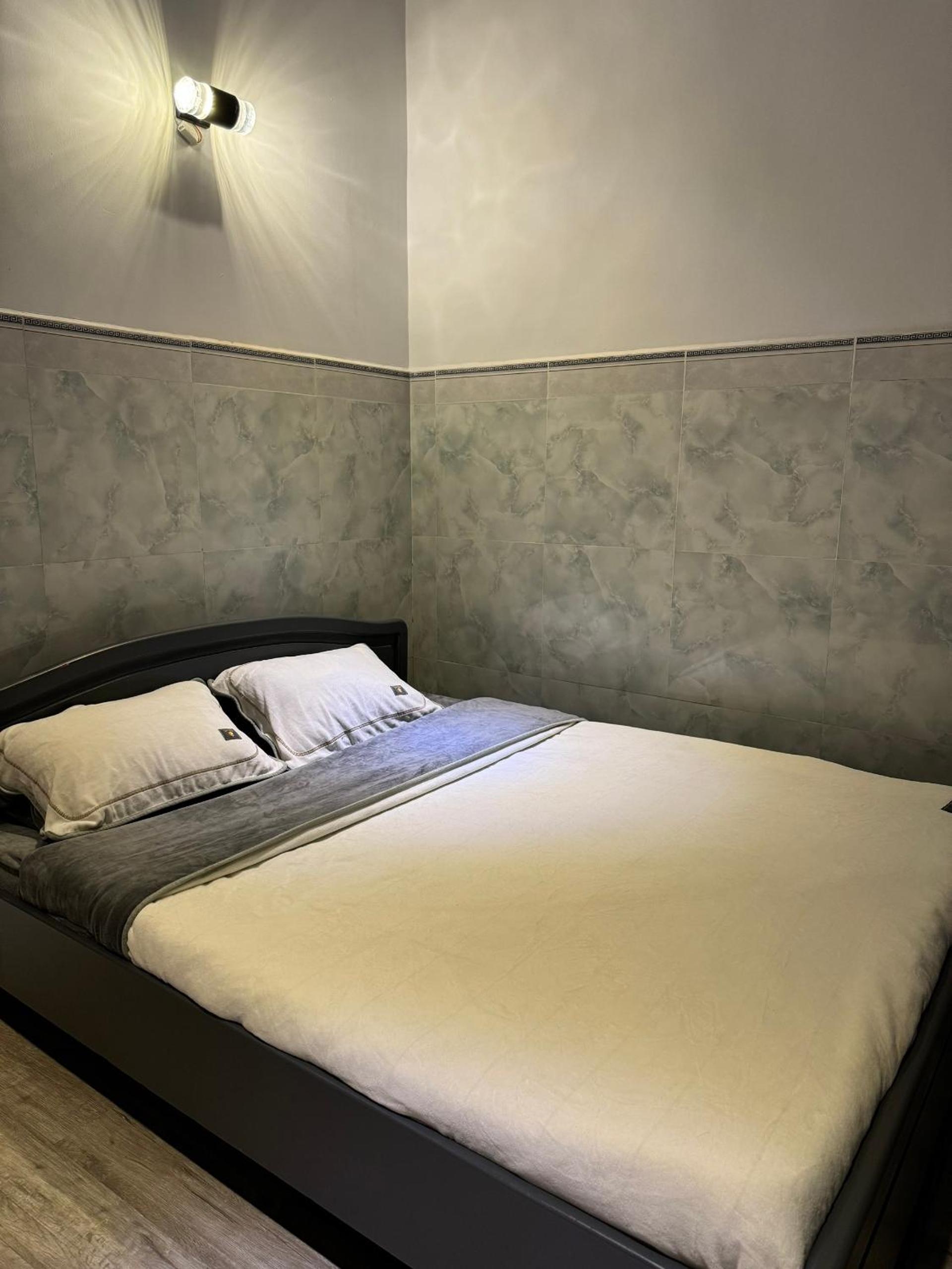 One-Bedroom House photo 1