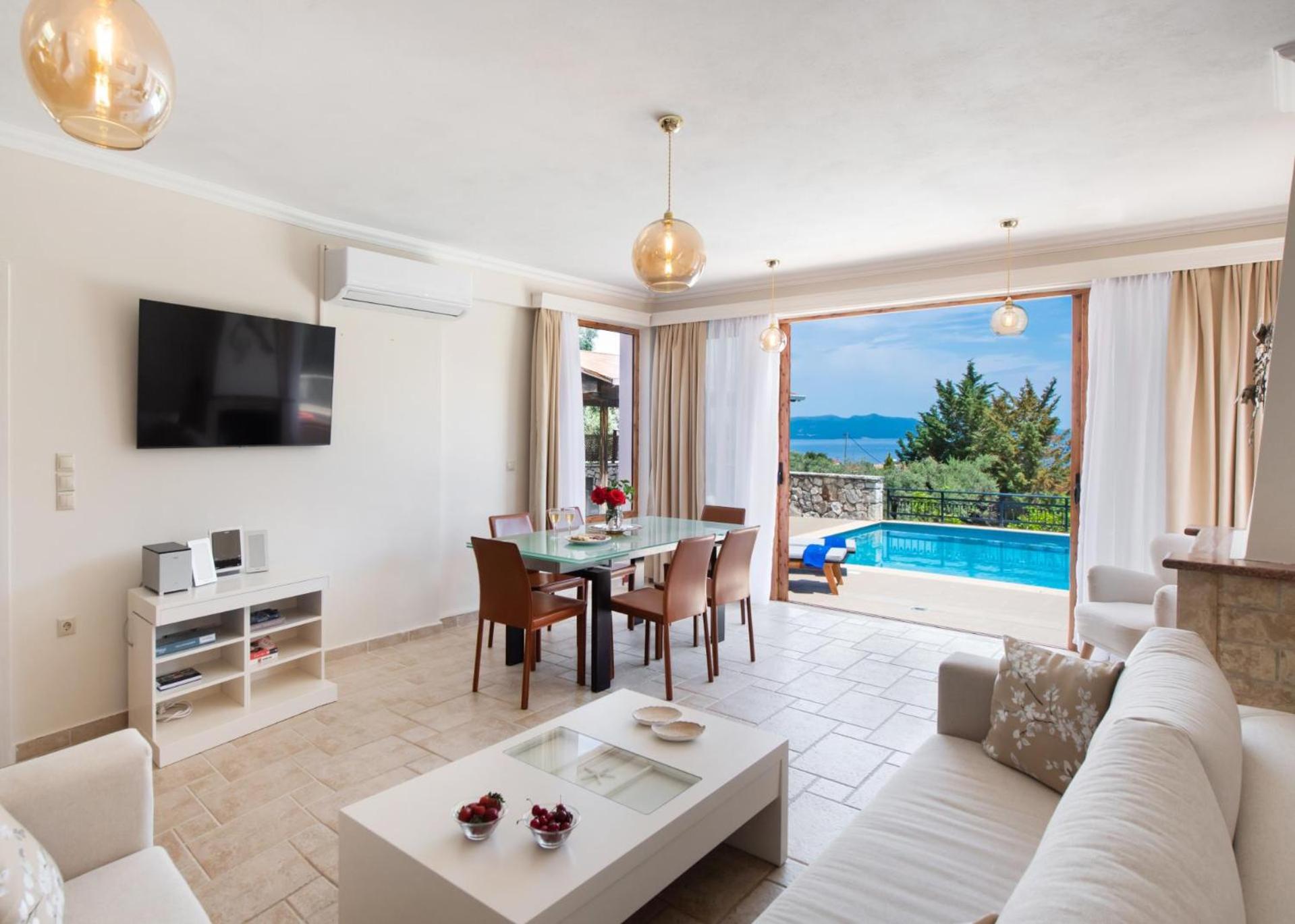 Three-Bedroom Villa photo 1