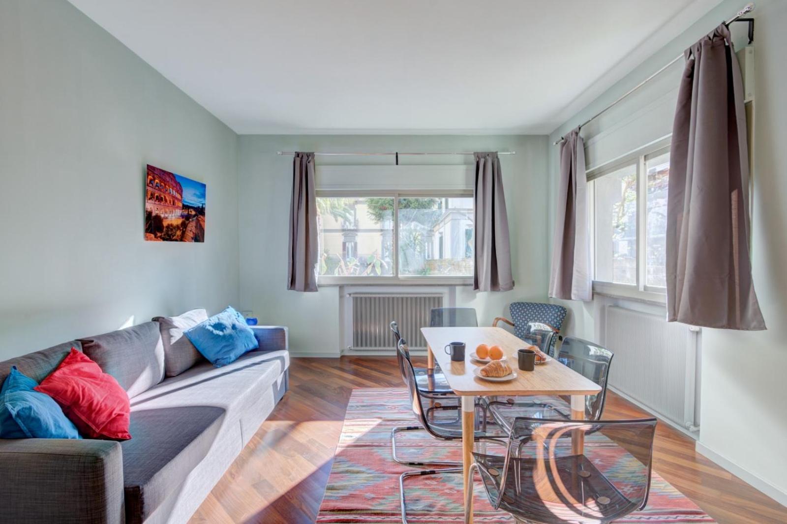 One-Bedroom Apartment