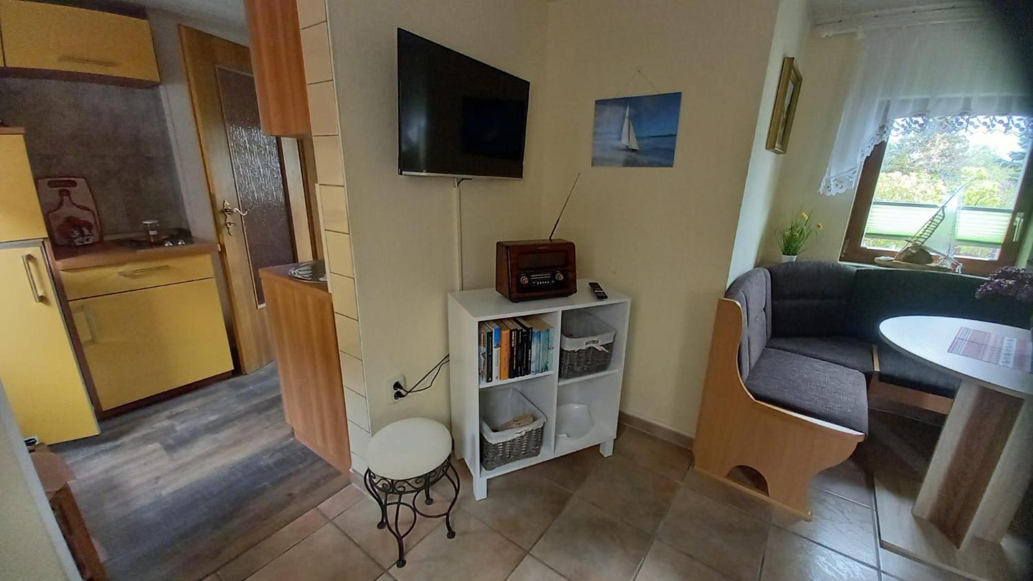 One-Bedroom House photo 2
