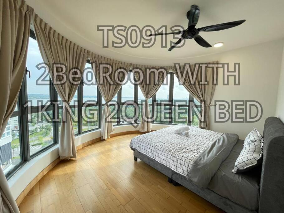 Two-Bedroom Apartment with Balcony and Sea View photo 1