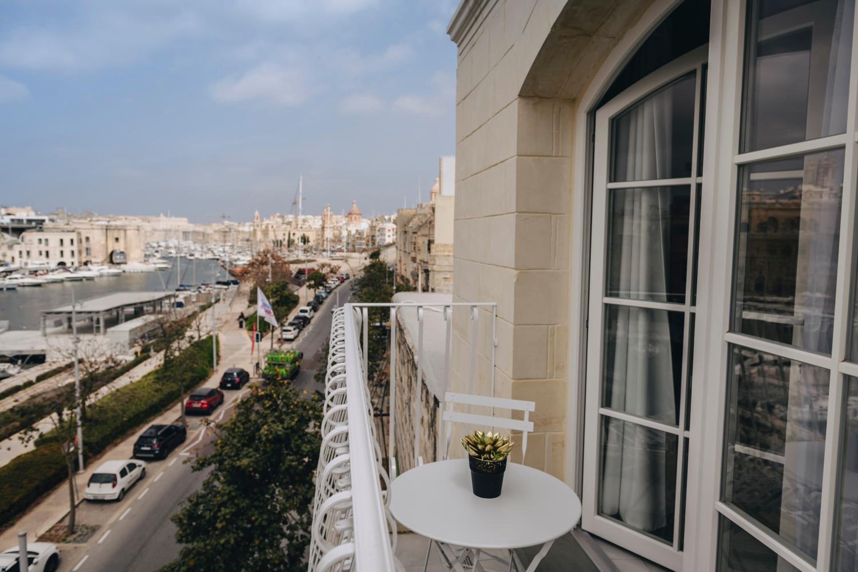 Deluxe Double or Twin Room with Sea View